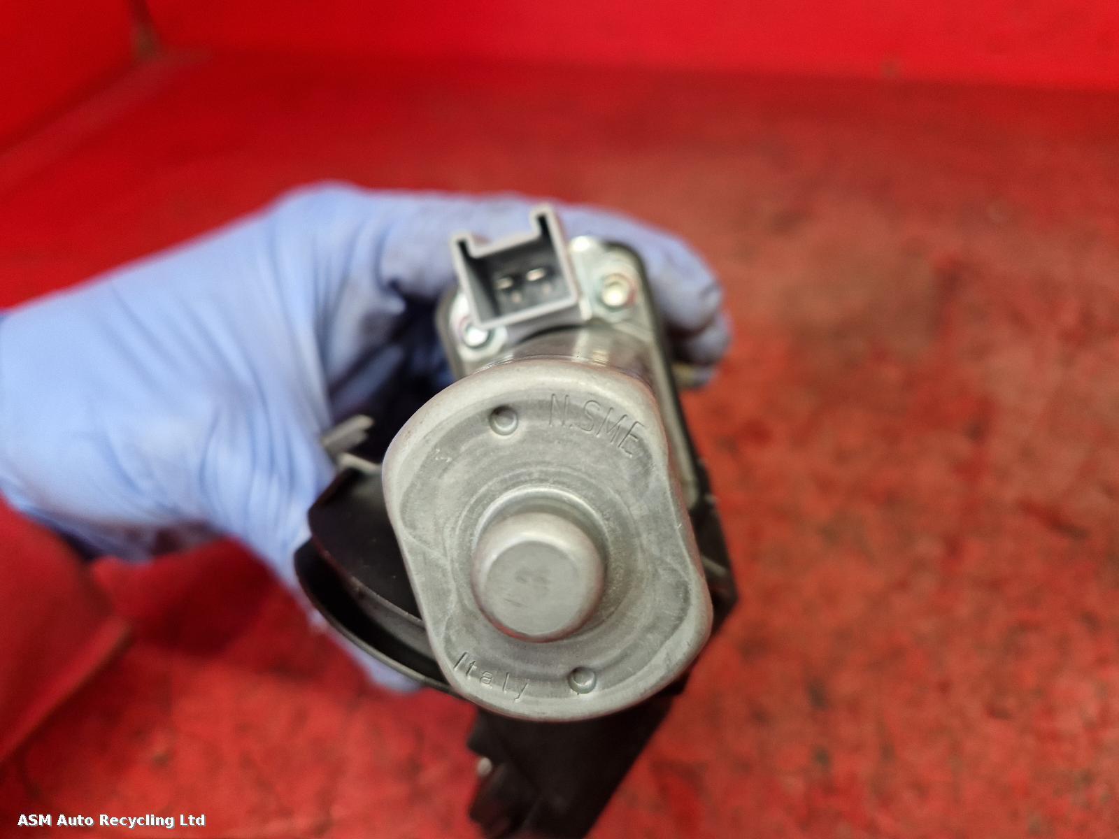 View Auto part Bootlid/Tailgate Lock Porsche Macan 2018