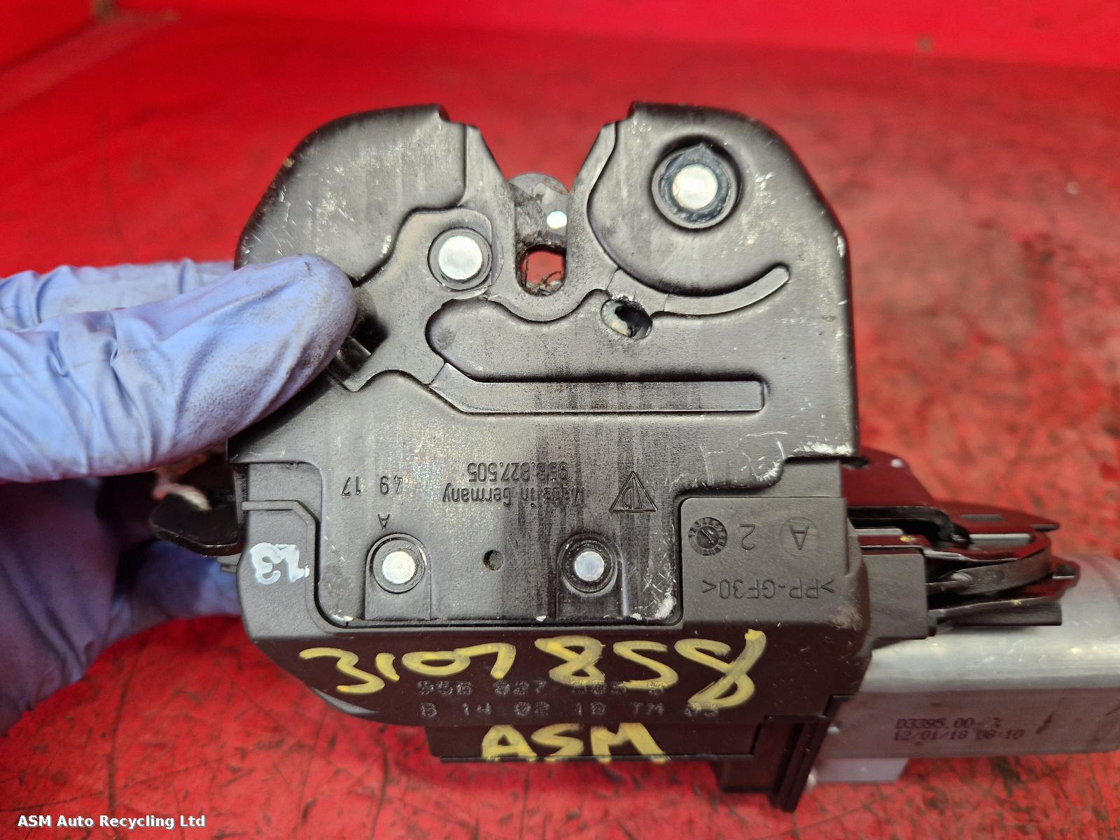 View Auto part Bootlid/Tailgate Lock Porsche Macan 2018