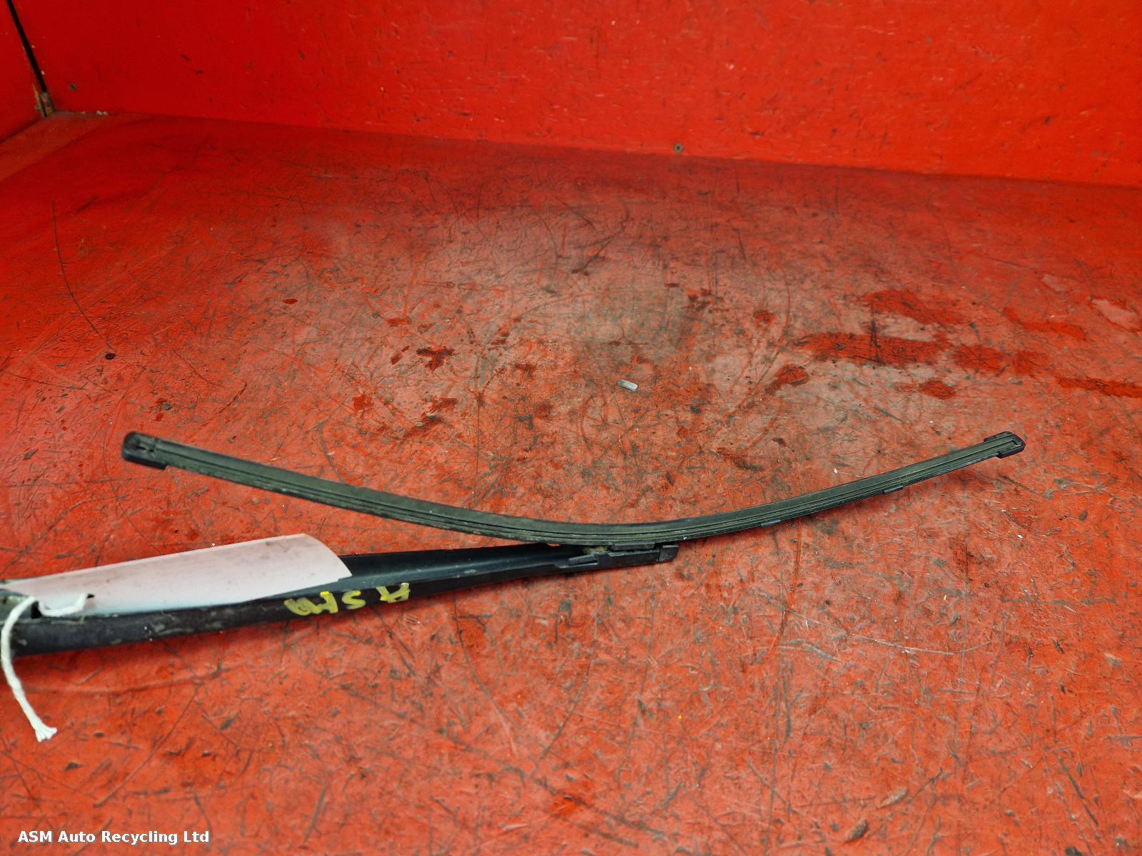 View Auto part Wiper Arm Porsche Macan 2018