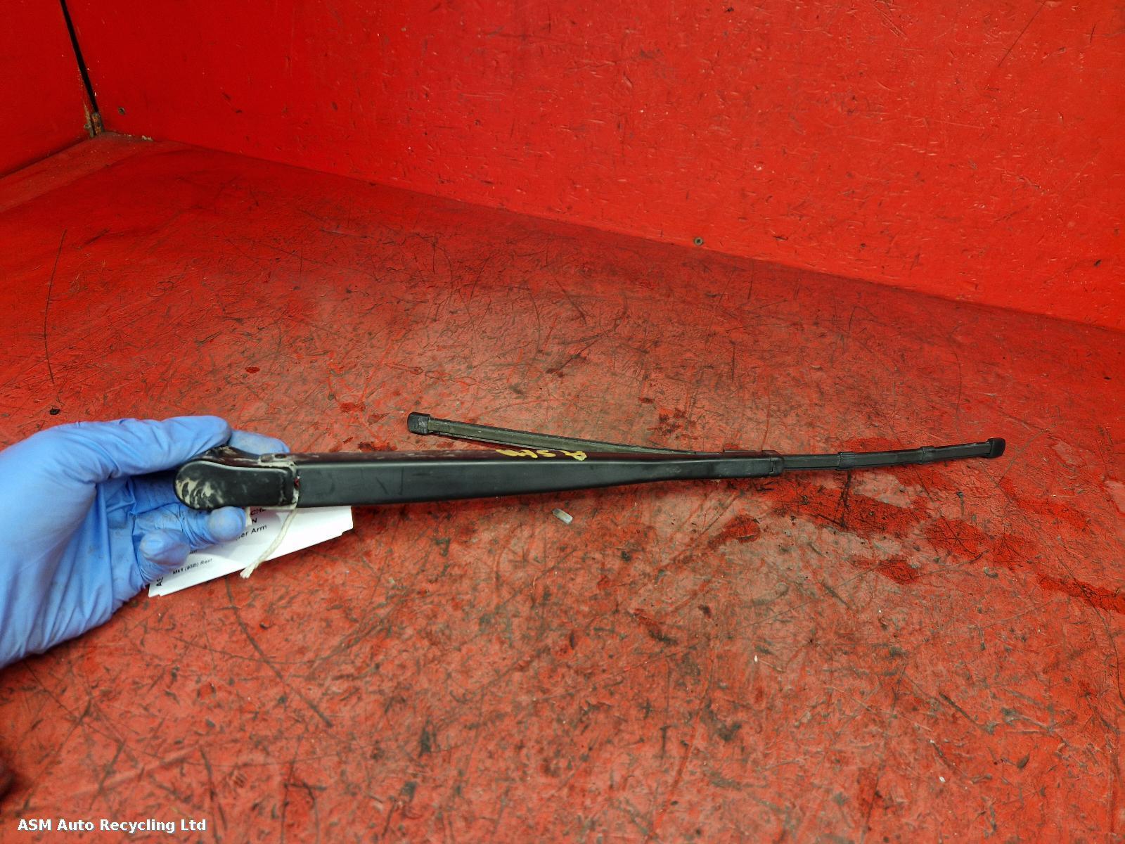 View Auto part Wiper Arm Porsche Macan 2018