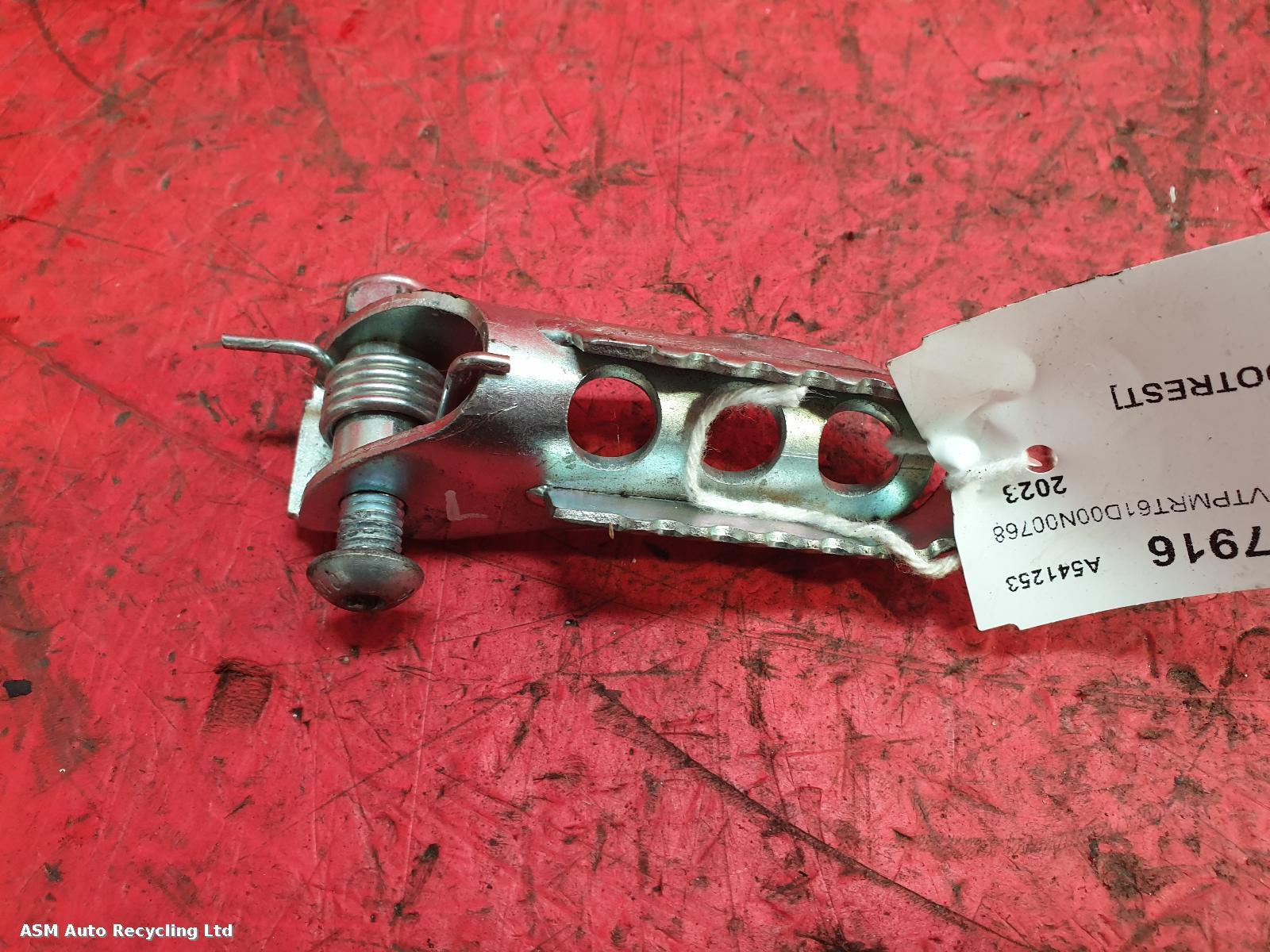 View Auto part Left Footrest Rieju Mrt 125 2023