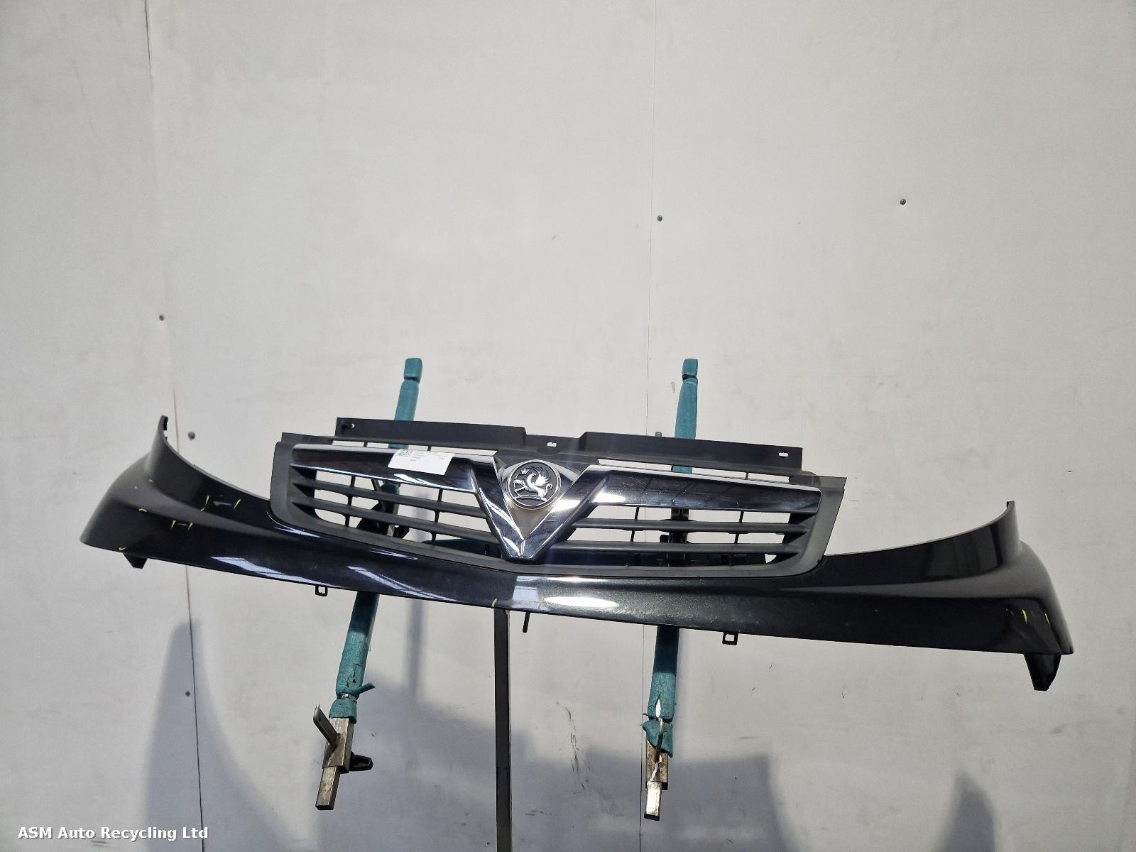 View Auto part Grille Vauxhall Vivaro 2013