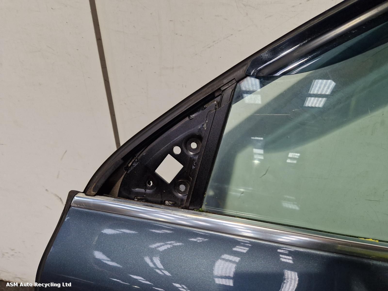 View Auto part L Front Door Volkswagen Touareg 2006