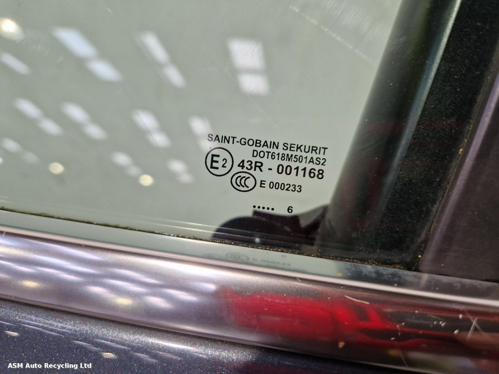 View Auto part L Front Door Volkswagen Touareg 2006