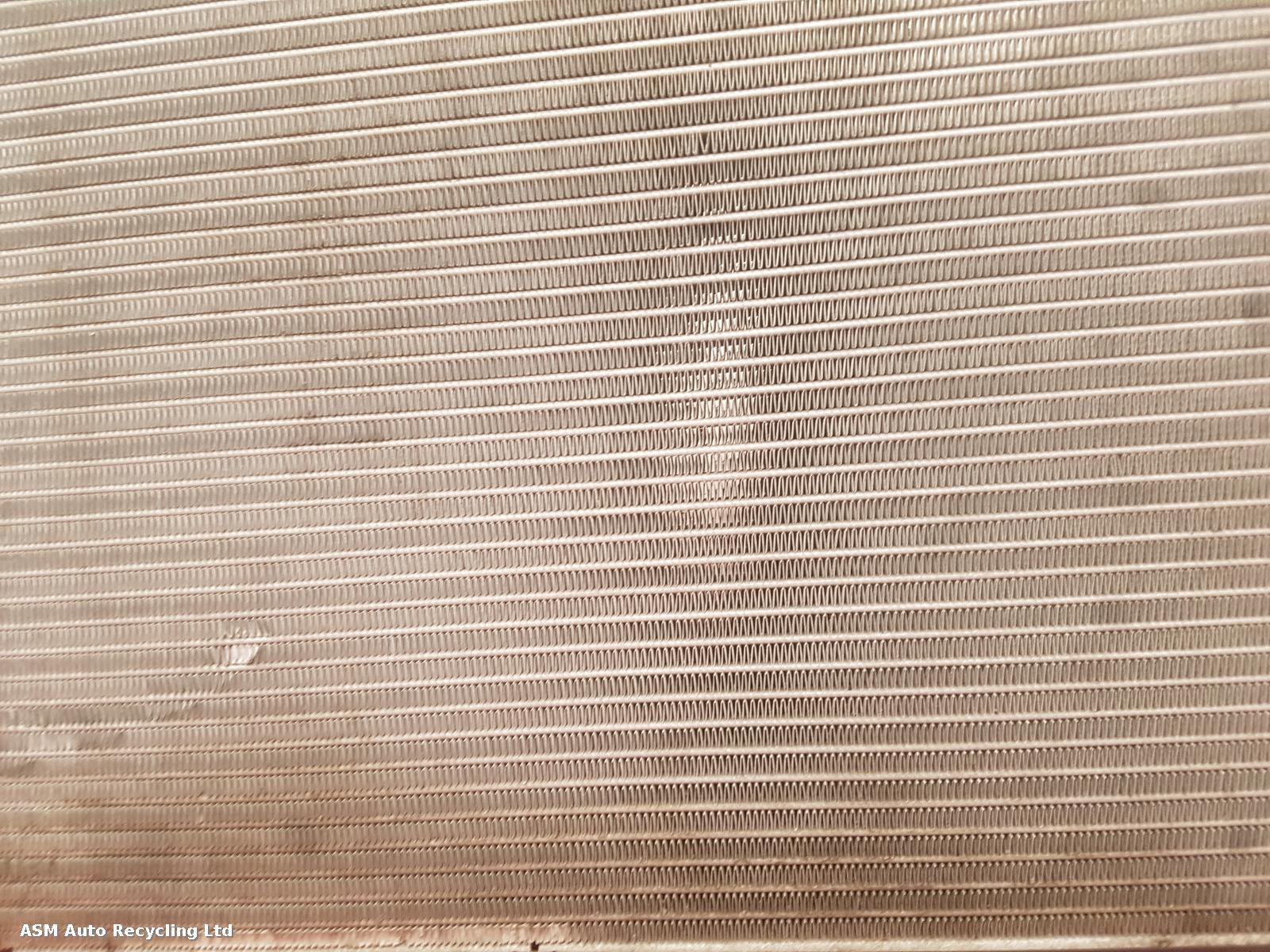 View Auto part Radiator Audi A1 2011