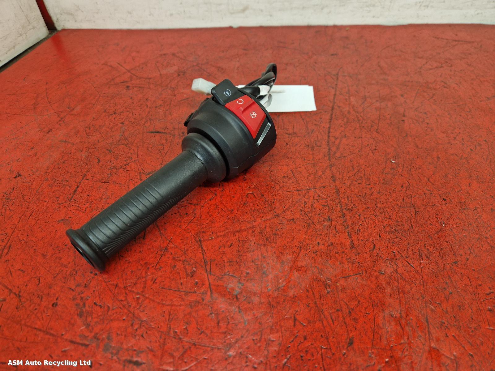 View Auto part RH Switch Gear Ktm 125 Duke 24 2024