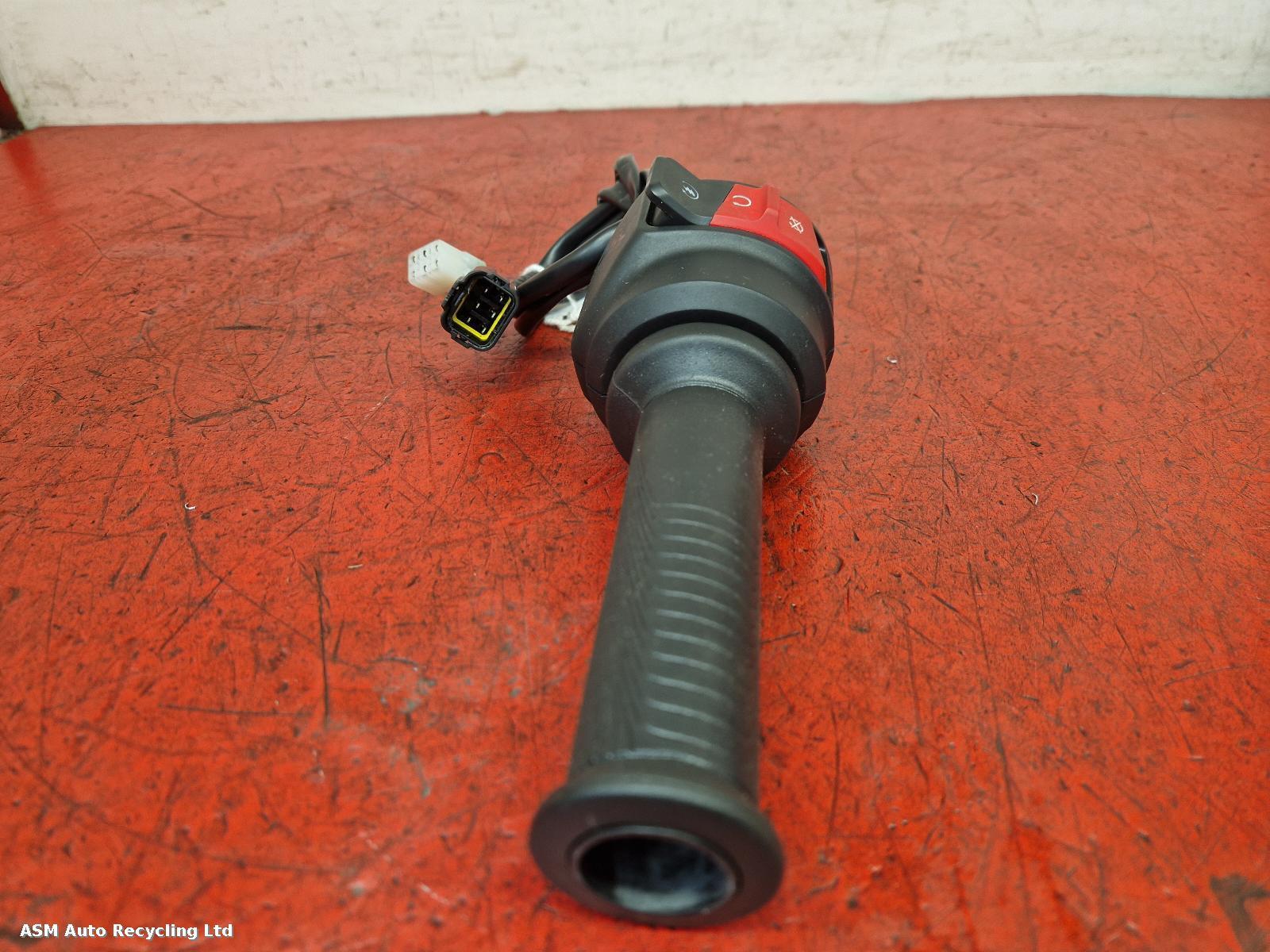 View Auto part RH Switch Gear Ktm 125 Duke 24 2024
