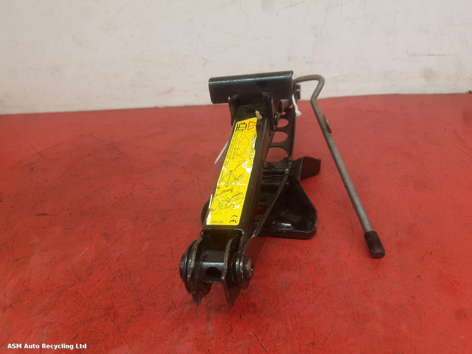 View Auto part Jack Vauxhall Corsa 2011