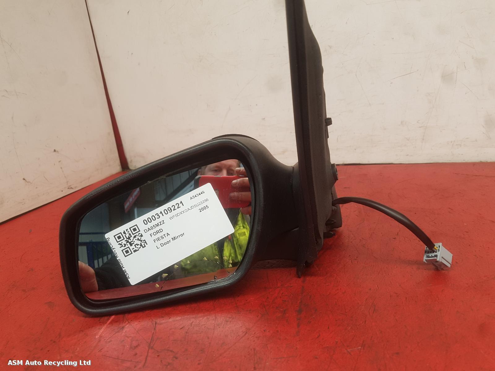 View Auto part L Door Mirror Ford Fiesta 2005