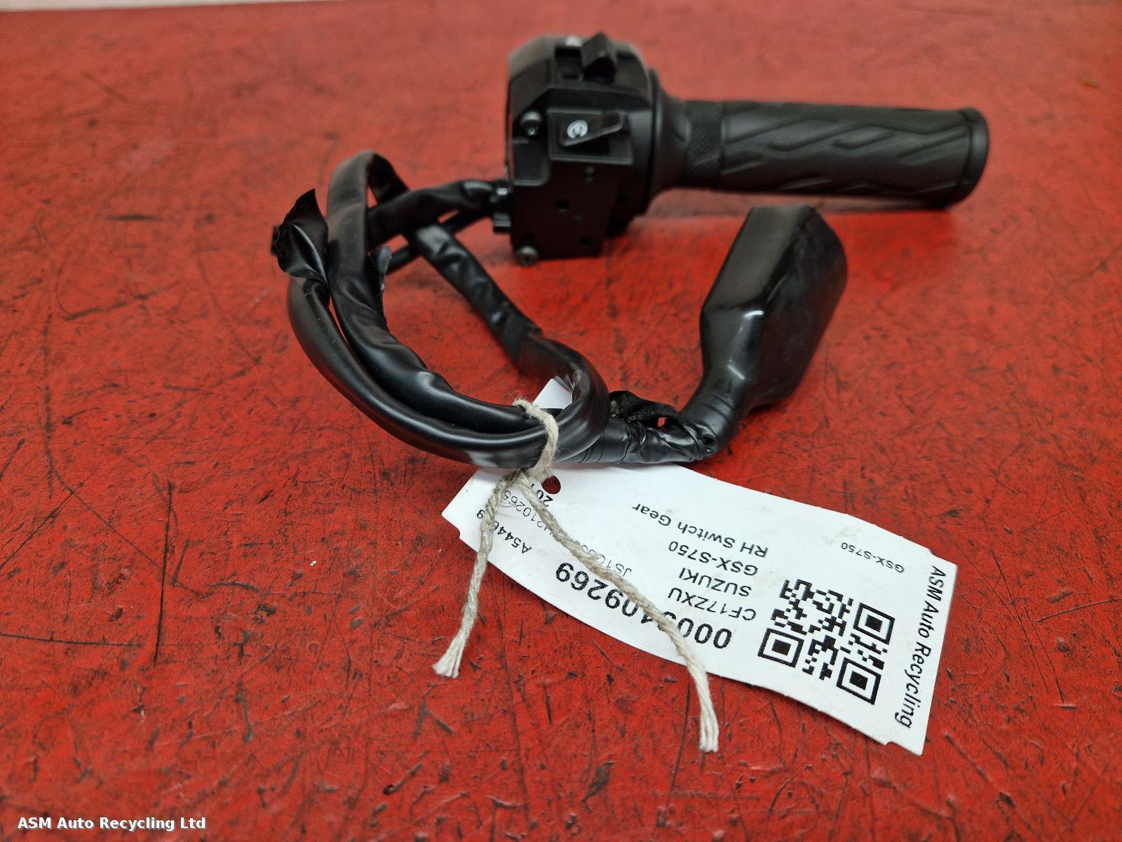 View Auto part RH Switch Gear Suzuki Gsx-s750 2017
