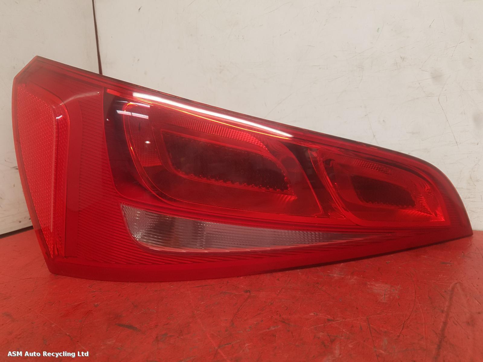 View Auto part R Taillight Audi Q5 2009