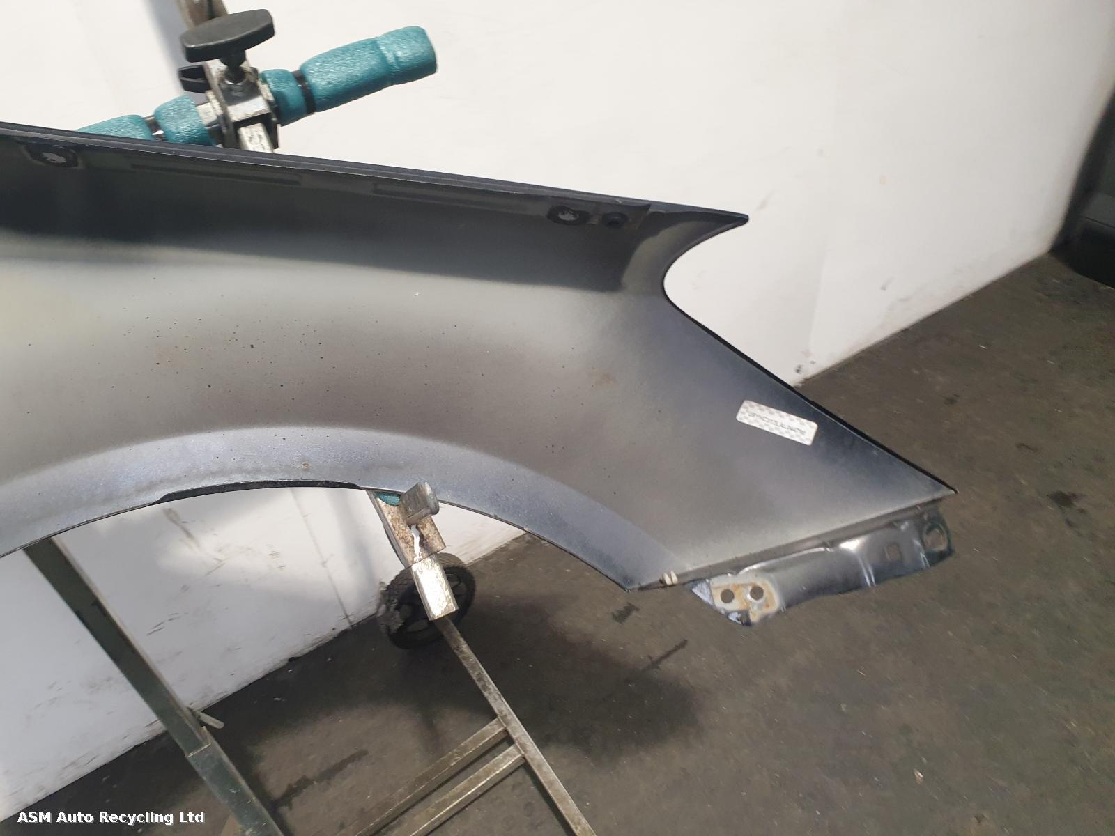 View Auto part L Wing Kia Ceed 2009