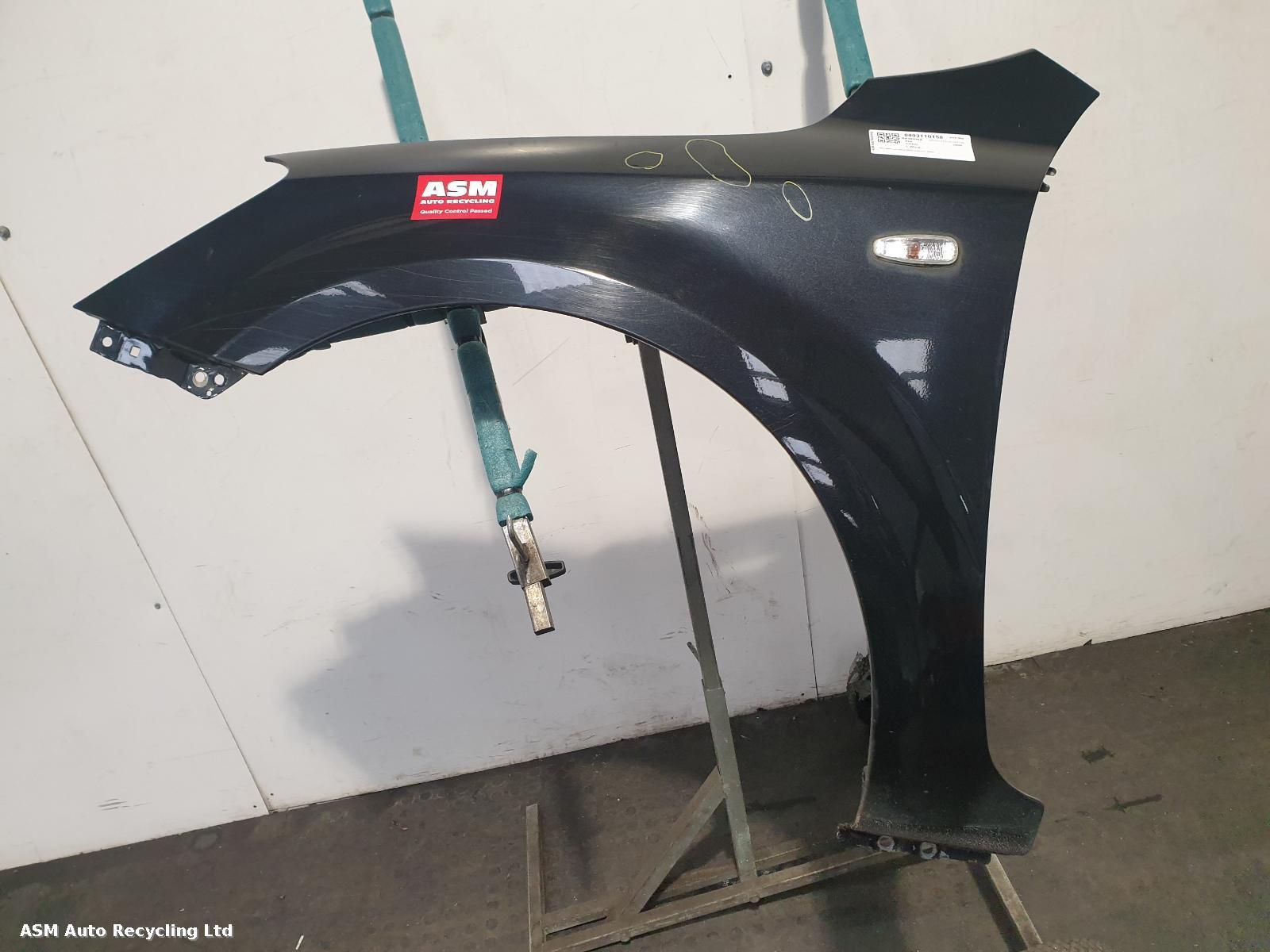 View Auto part L Wing Kia Ceed 2009