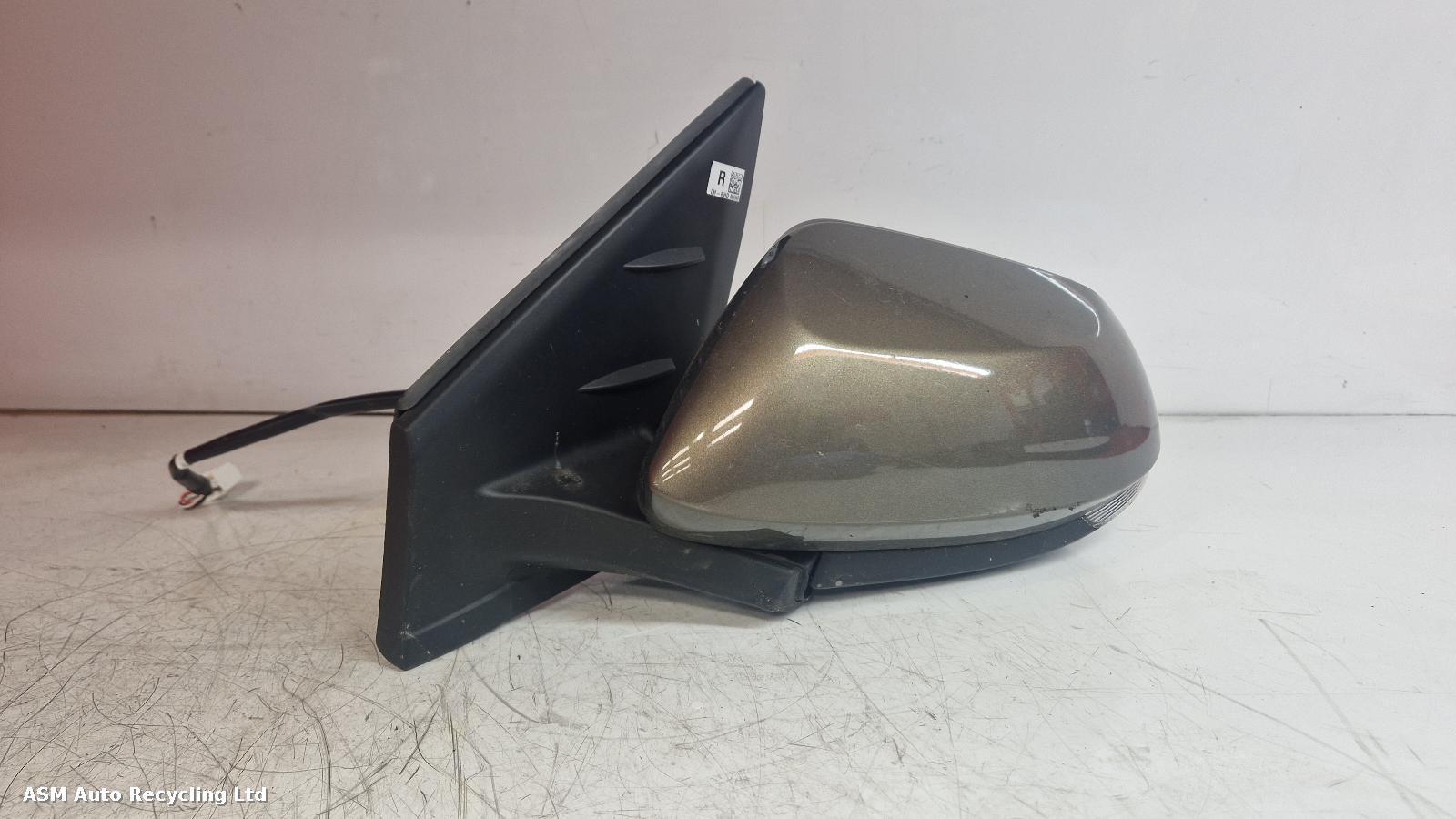 View Auto part L Door Mirror Toyota Yaris 2023