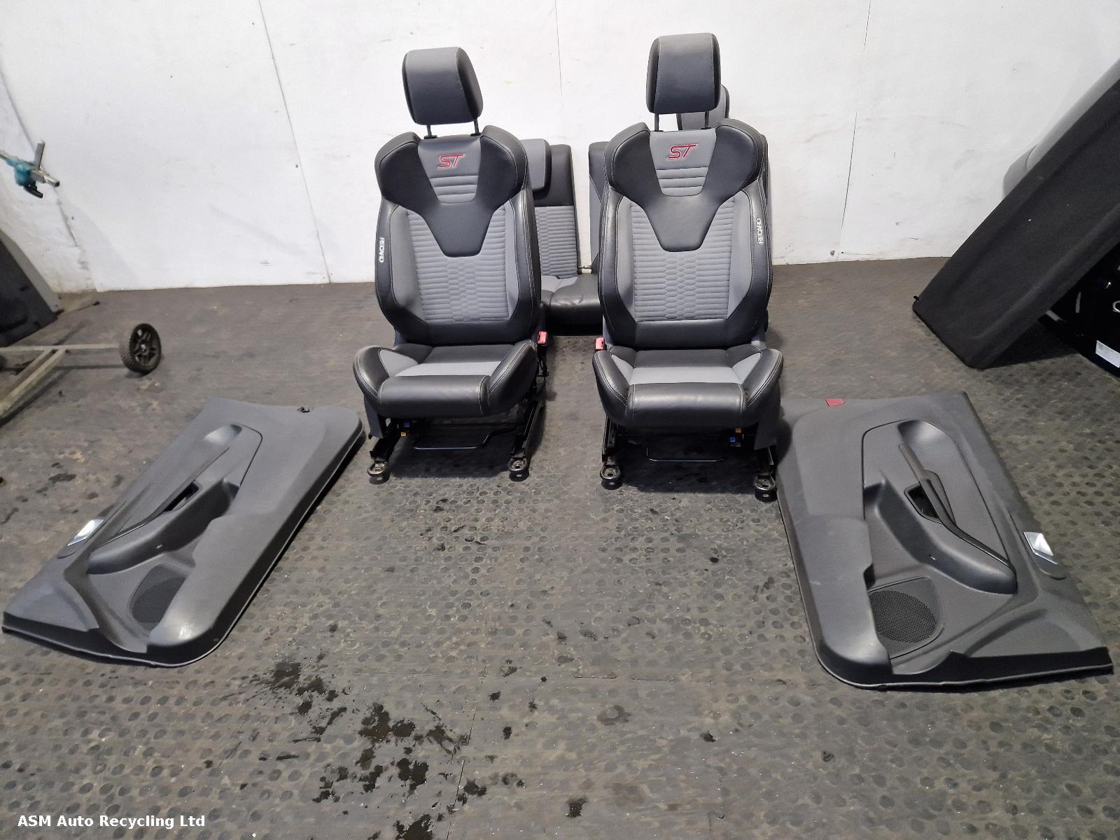 View Auto part Complete Interior Ford Fiesta 2016