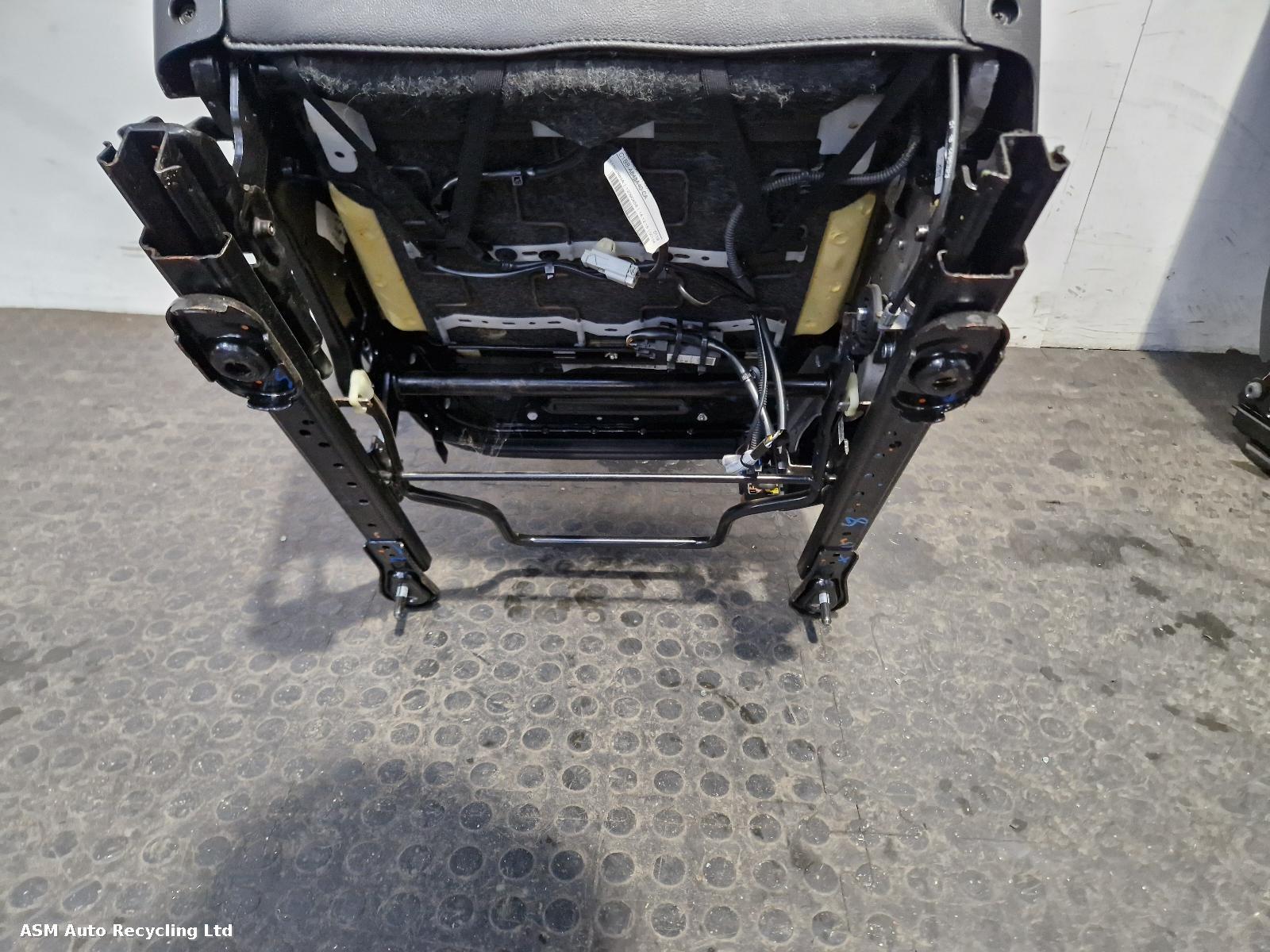 View Auto part Complete Interior Ford Fiesta 2016