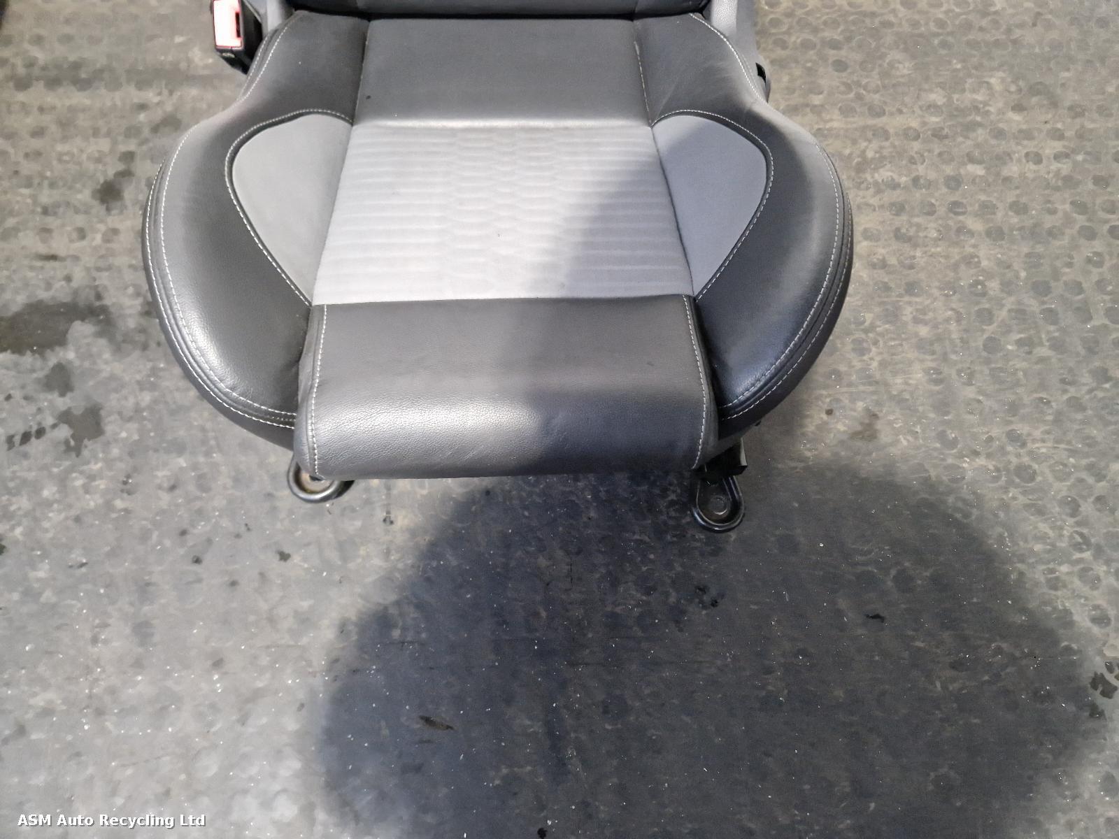 View Auto part Complete Interior Ford Fiesta 2016
