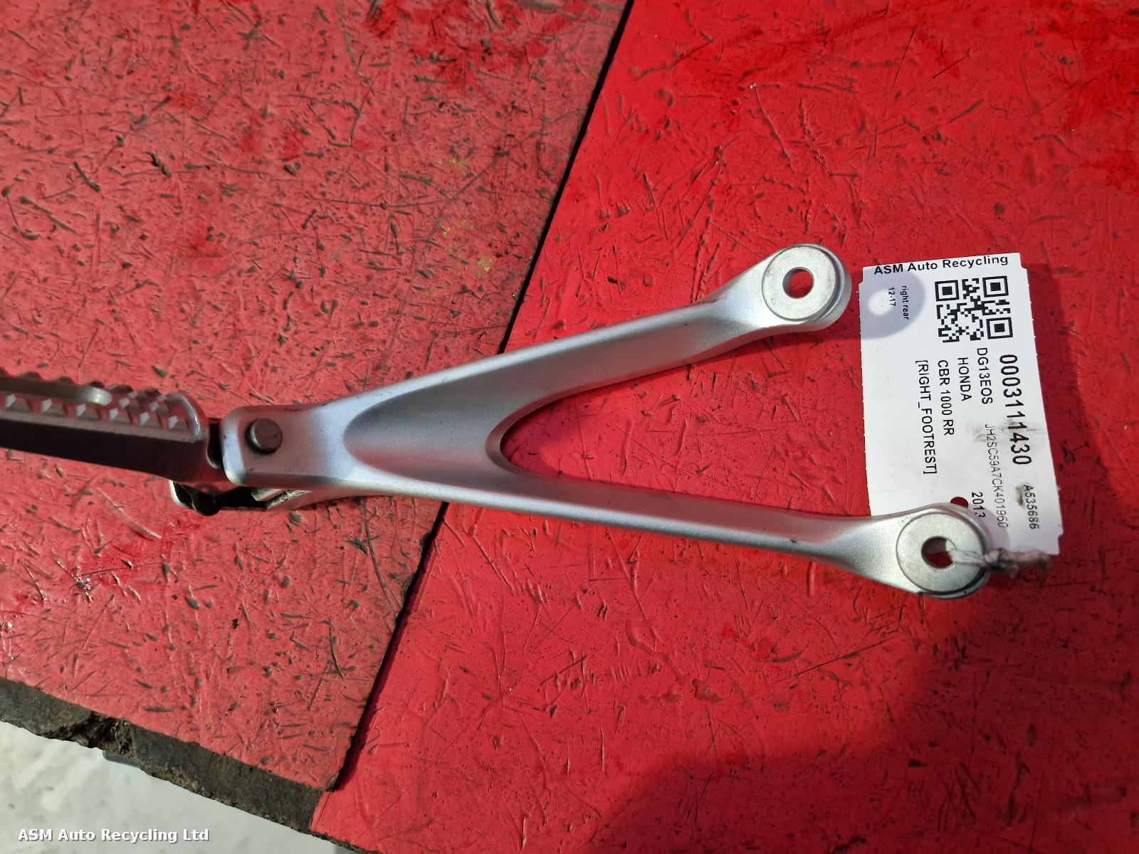 View Auto part Right Footrest Honda Cbr 1000 Rr 2013