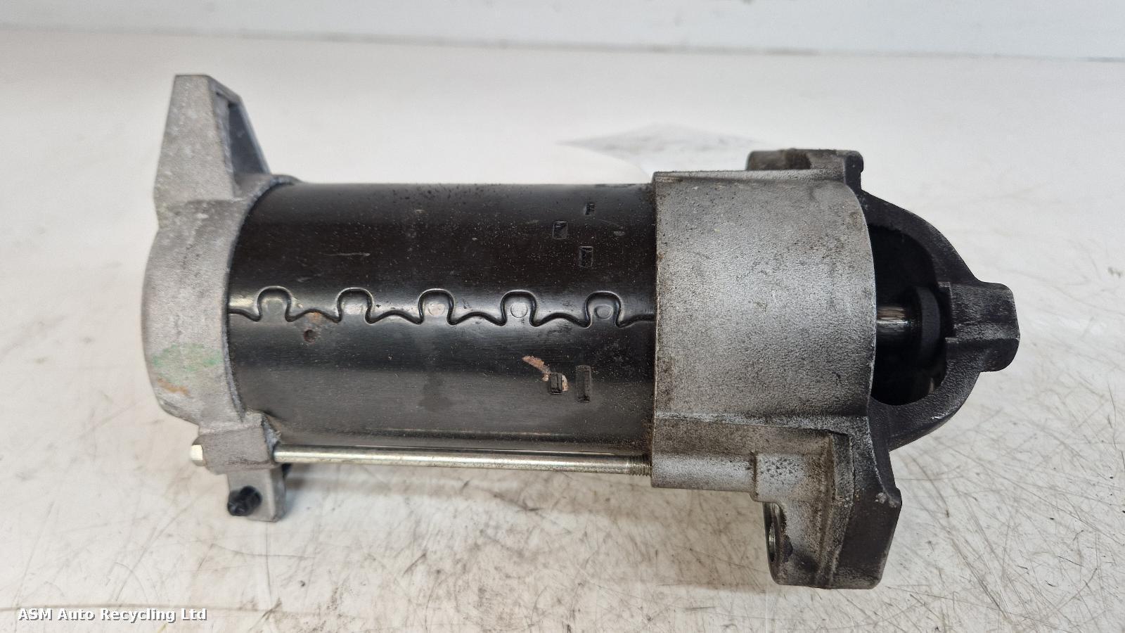 View Auto part Starter Motor Volvo V40 2016