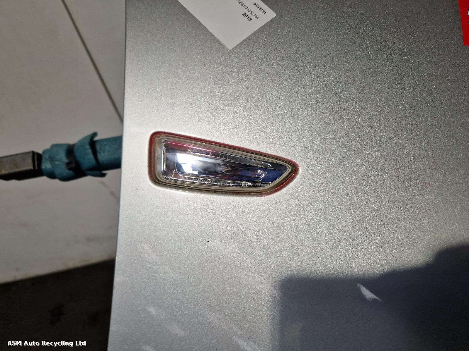 View Auto part R Wing Vauxhall Zafira 2016