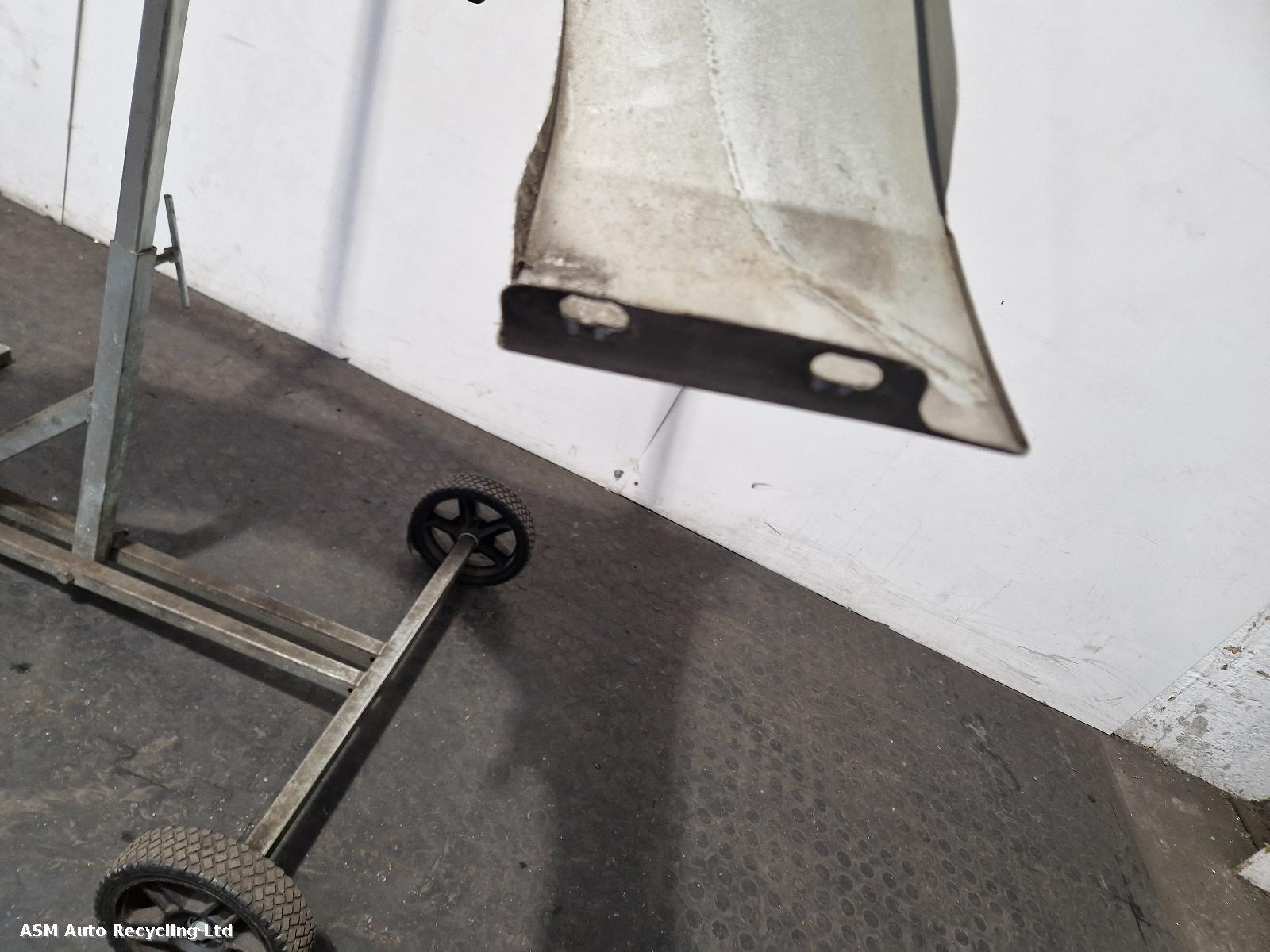 View Auto part R Wing Vauxhall Zafira 2016