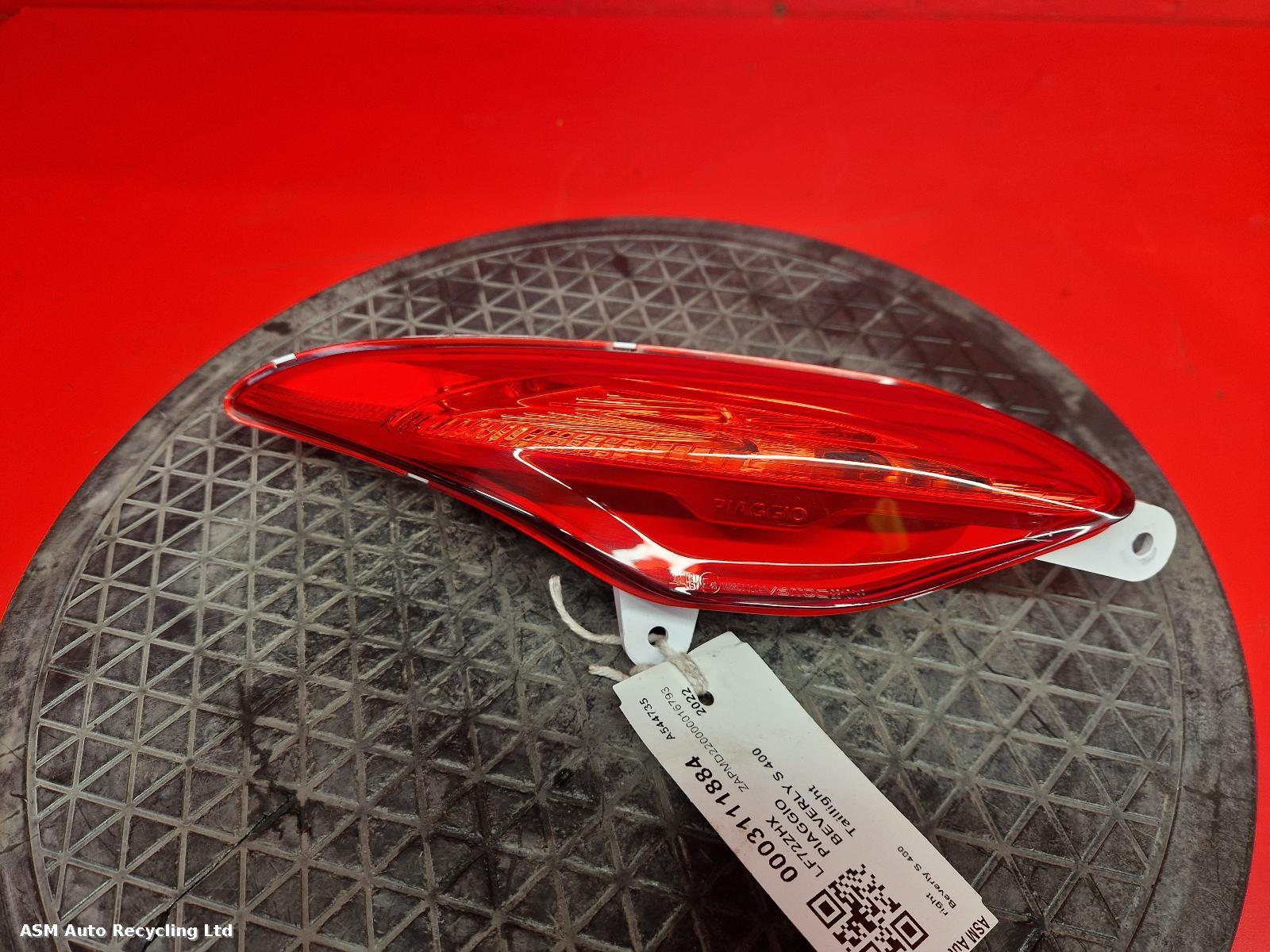 View Auto part Taillight Piaggio Beverly S 400 2022
