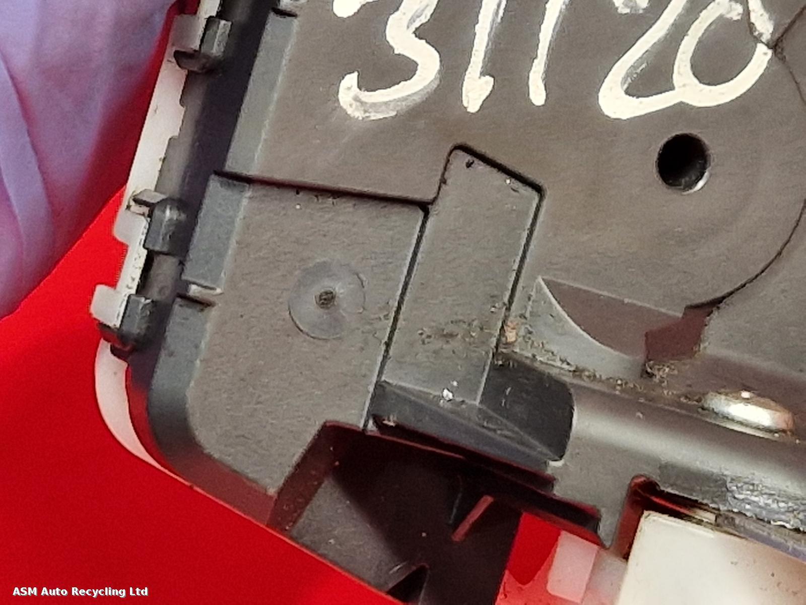 View Auto part Door Lock Assembly Suzuki Swift 2021