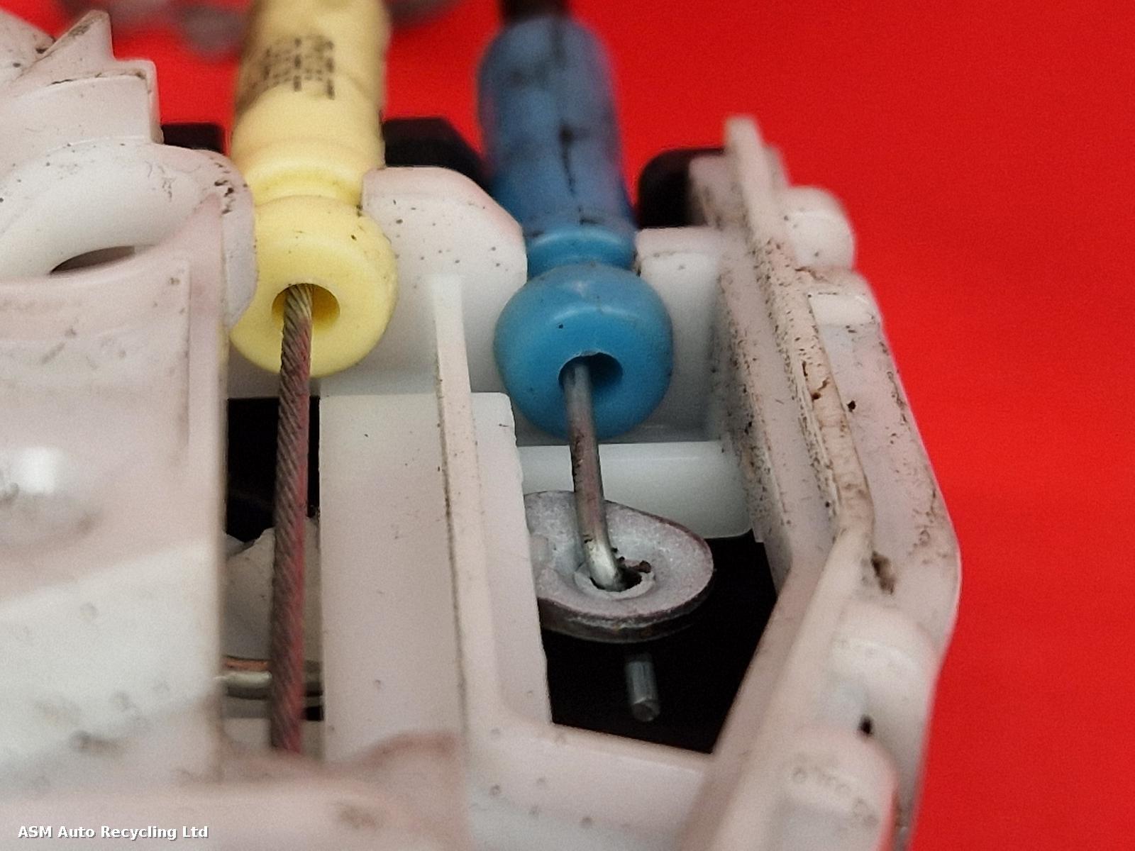 View Auto part Door Lock Assembly Suzuki Swift 2021
