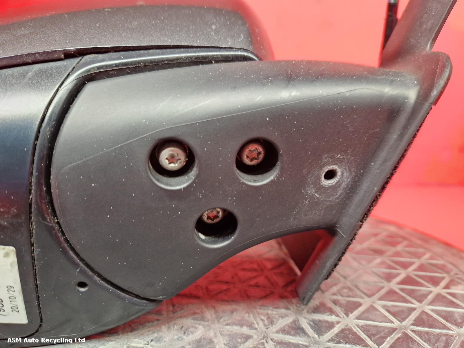 View Auto part R Door Mirror Suzuki Swift 2021
