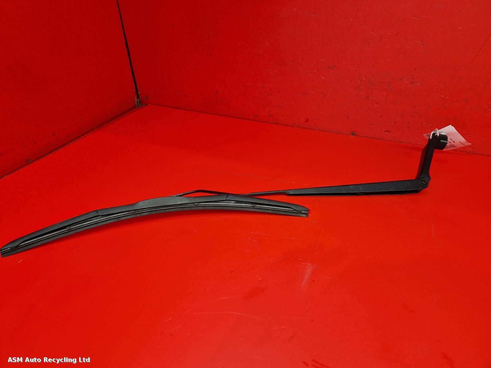 View Auto part Wiper Arm Suzuki Swift 2021