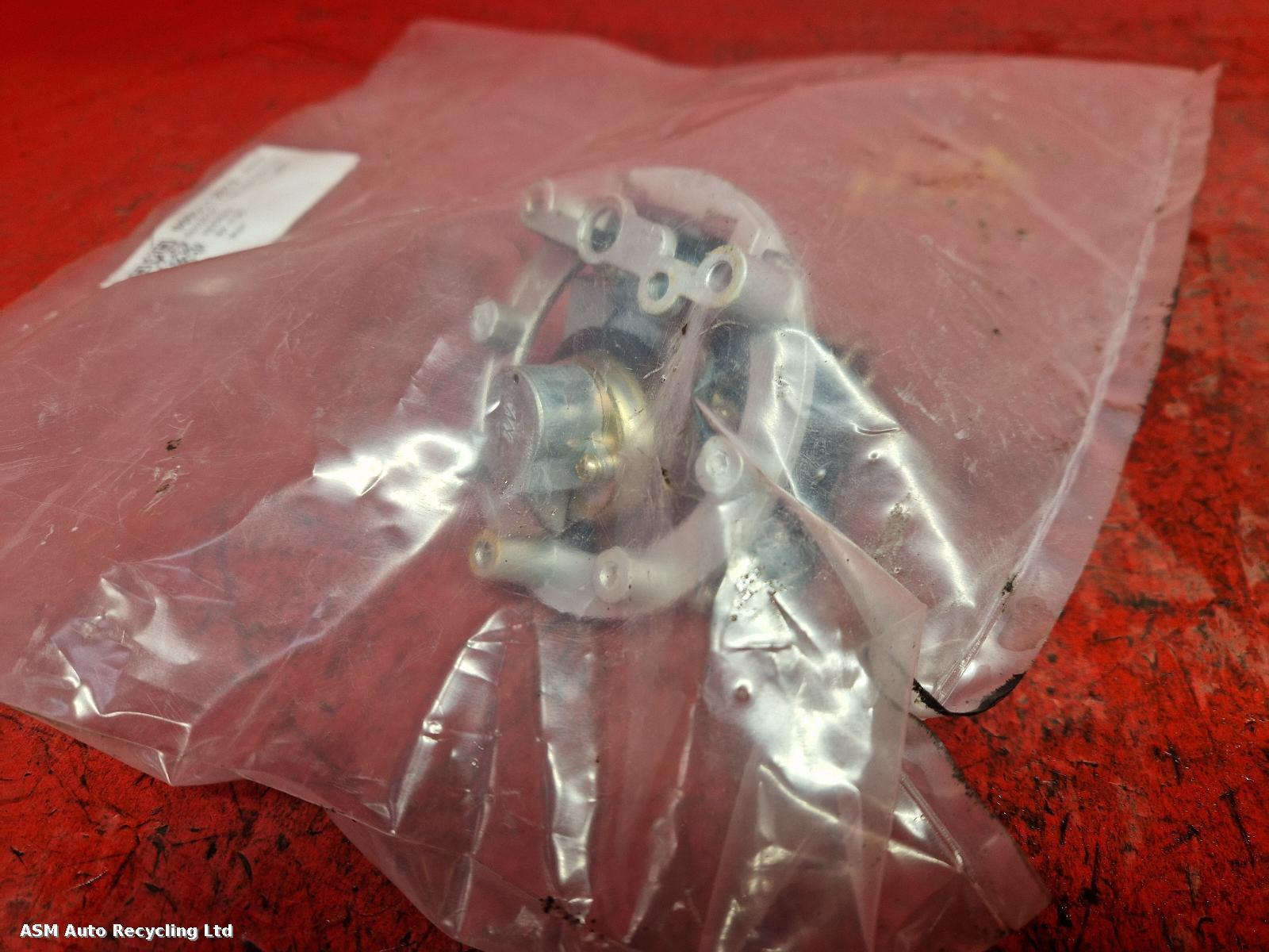 View Auto part Fuelcap Keeway Rk V125 2023