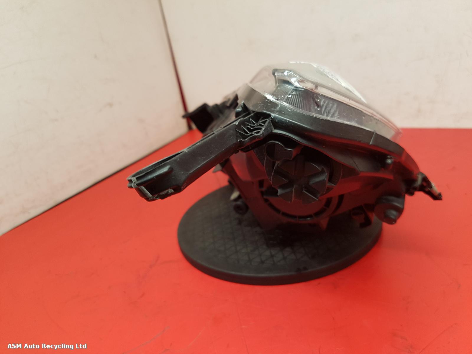 View Auto part R Headlamp Vauxhall Astra 2015