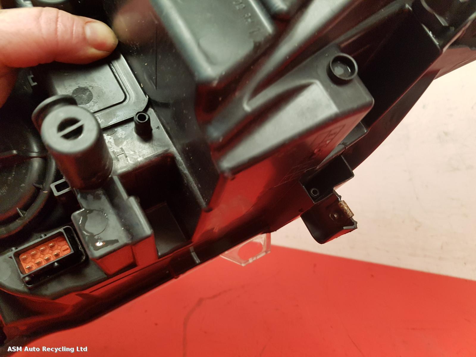 View Auto part R Headlamp Vauxhall Astra 2015