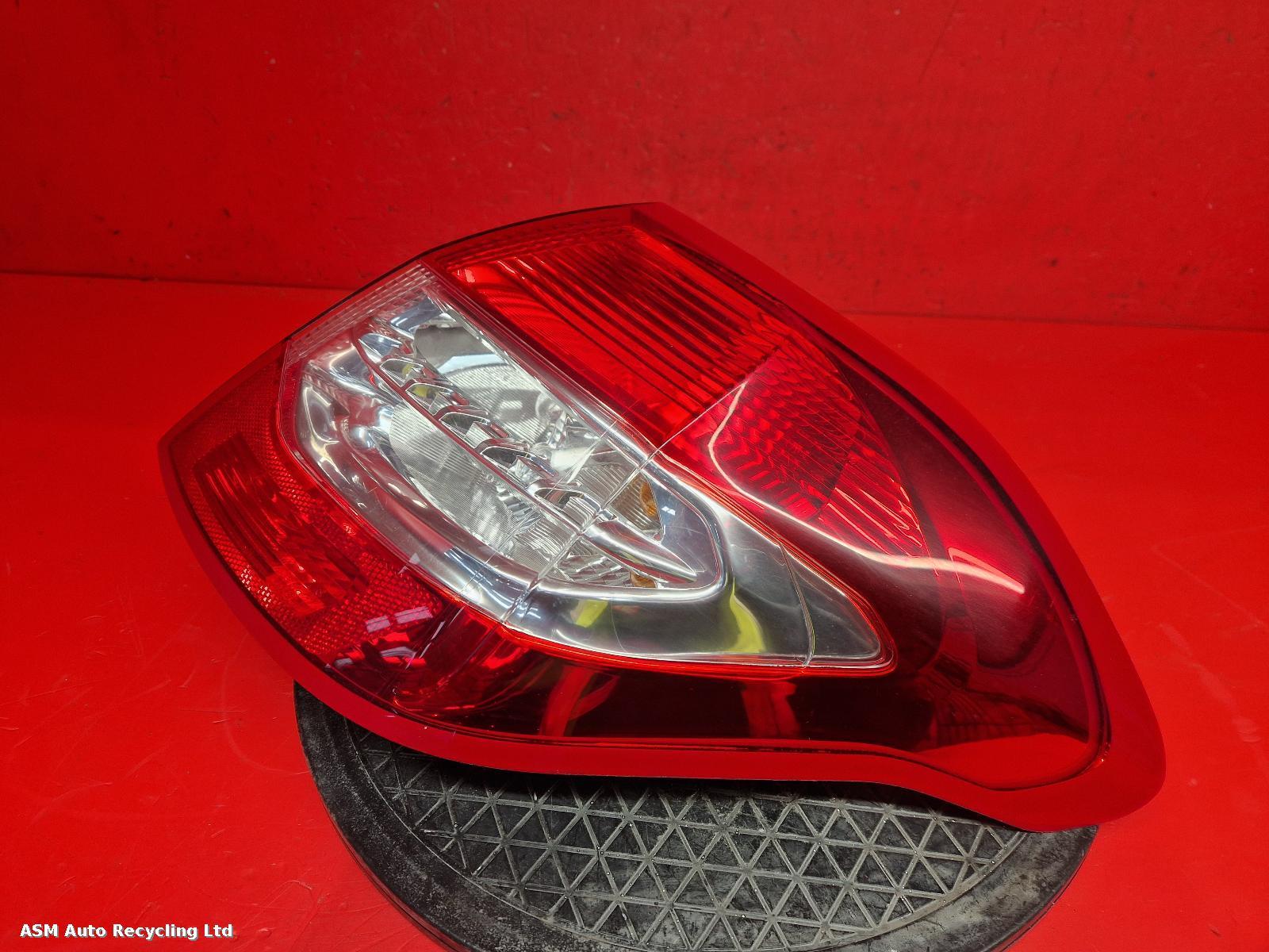 View Auto part R Taillight Citroen C4 2011
