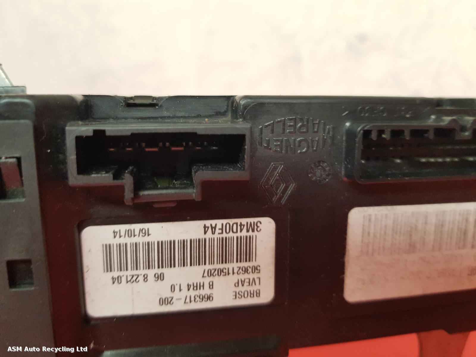 View Auto part RF Window Regulator Renault Megane 2015