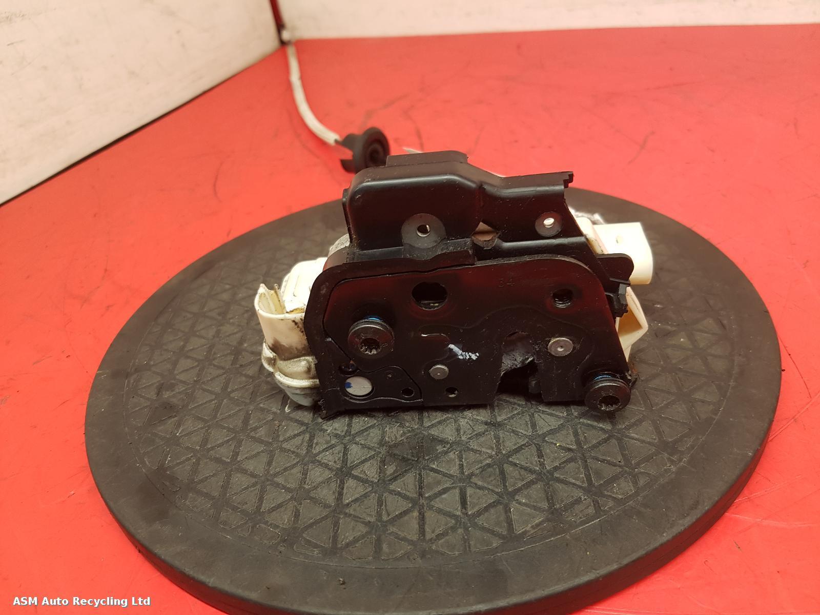 View Auto part Door Lock Assembly Audi A4 2006