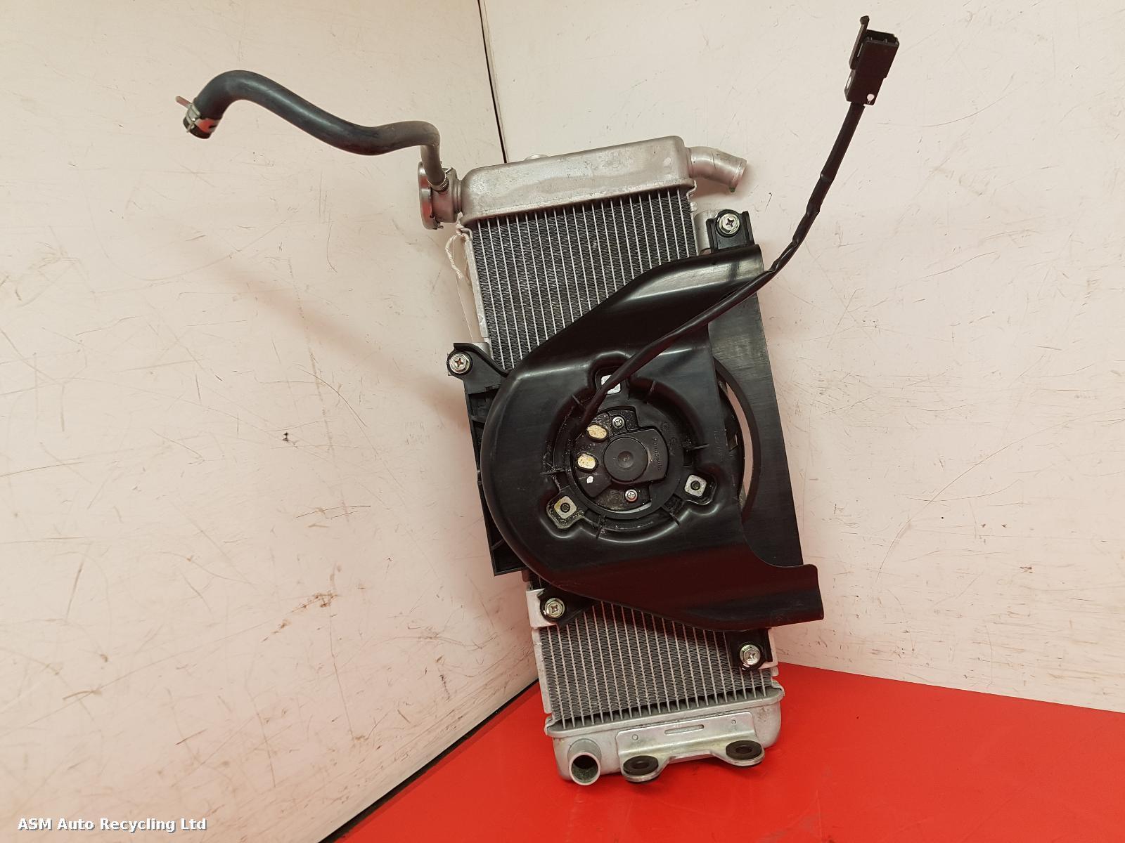 View Auto part Radiator Kawasaki Kle 650 Versys 2023