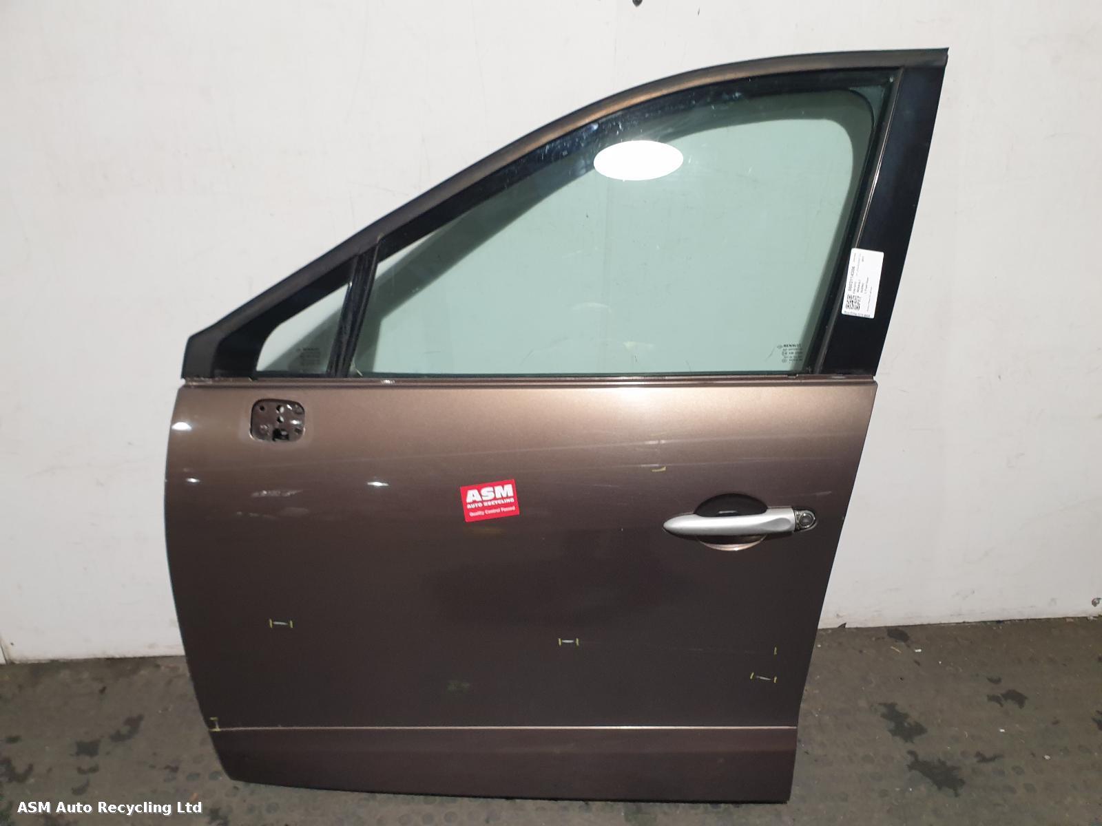 View Auto part L Front Door Renault Scenic 2011