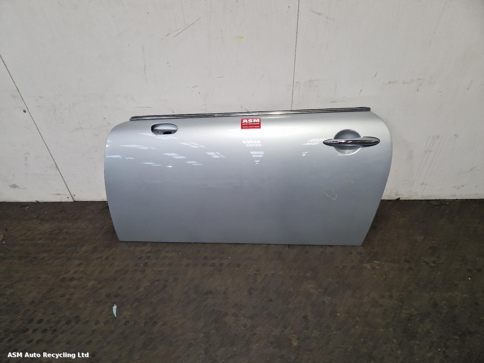 View Auto part L Front Door Mini (bmw) Mini 2004