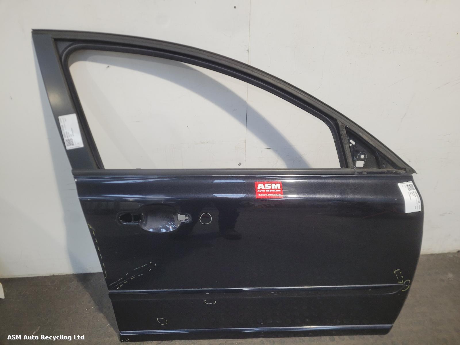 View Auto part R Front Door Volvo V50 2012