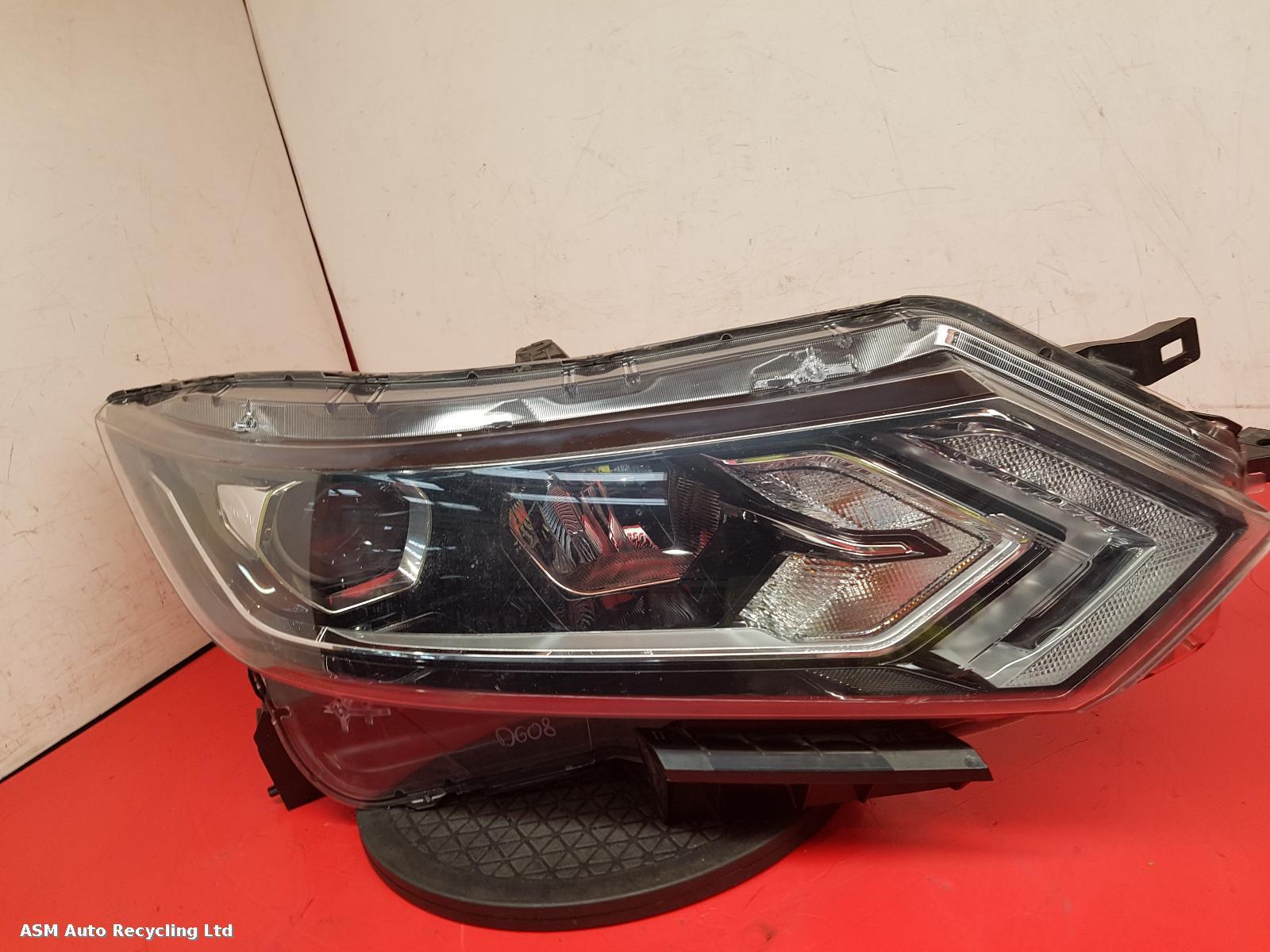 View Auto part R Headlamp Nissan Qashqai 2018