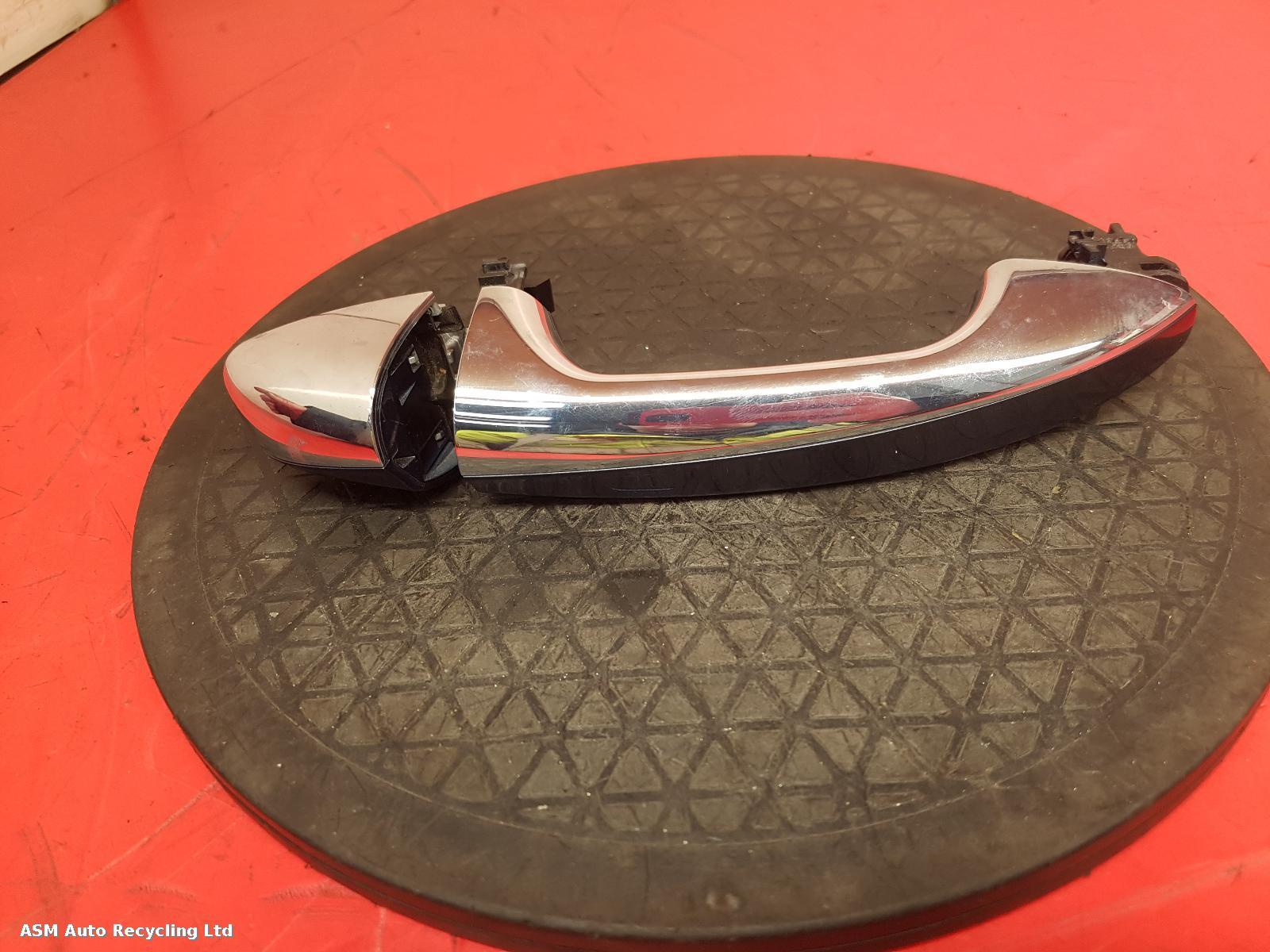 View Auto part Door Handle Mercedes Cla 2024
