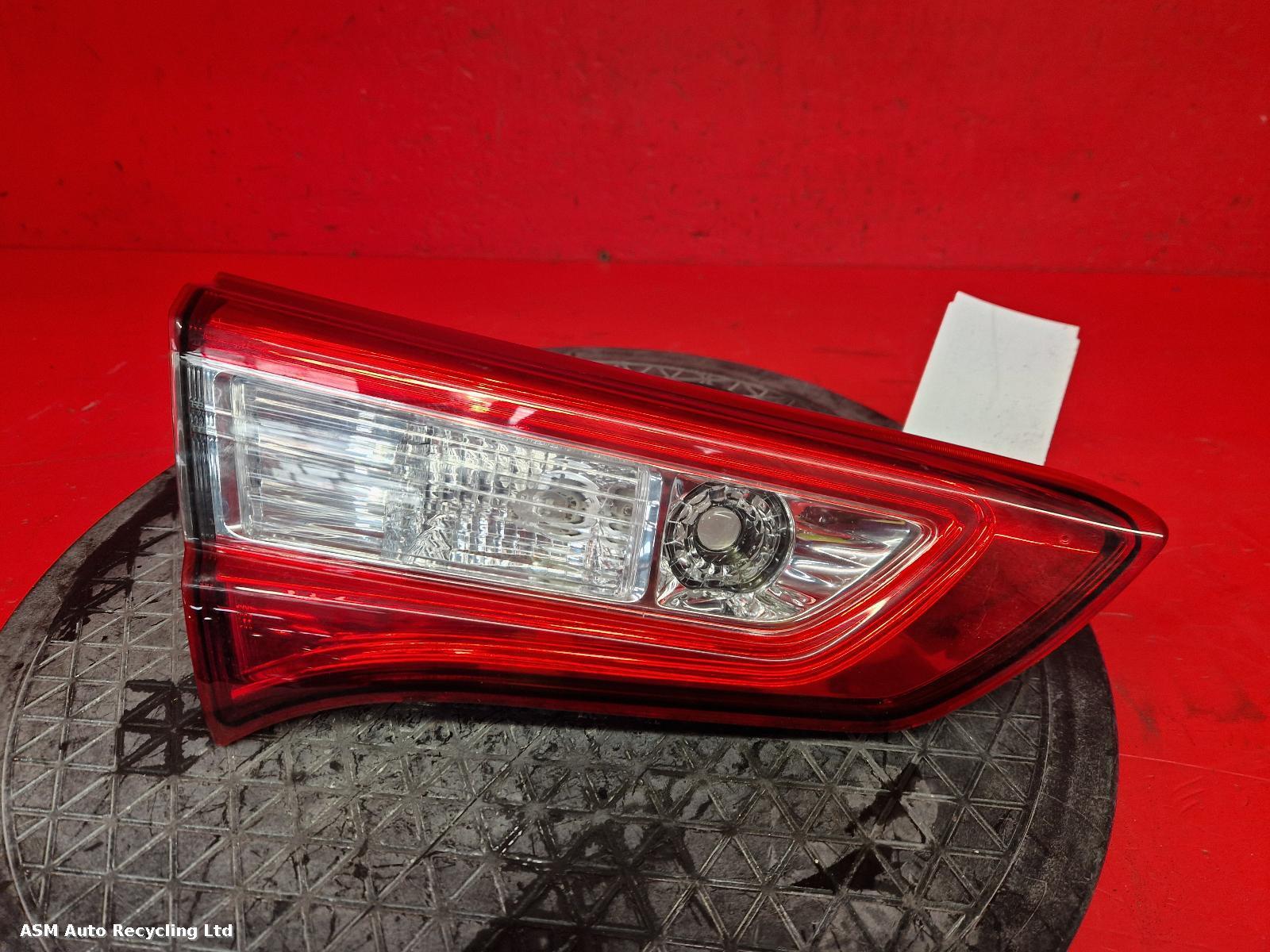 View Auto part L Taillight Toyota Yaris 2019