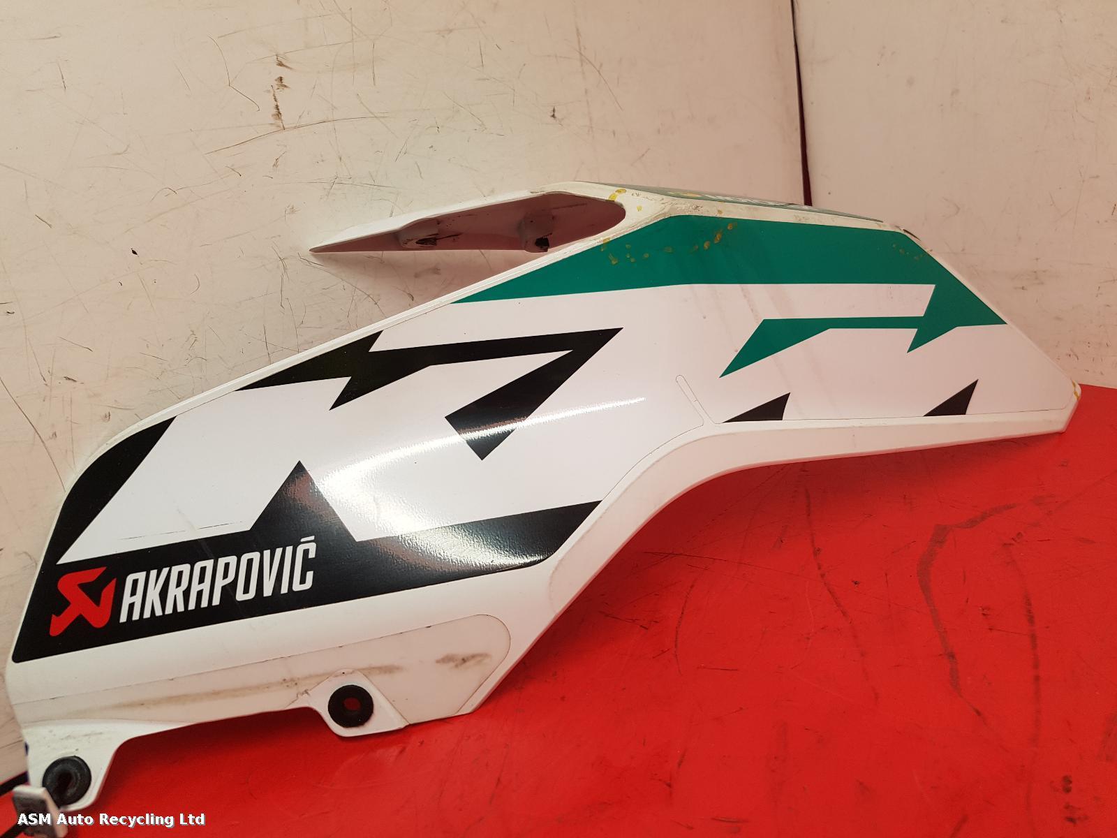 View Auto part Tank Trim Ktm 125 Duke 2019