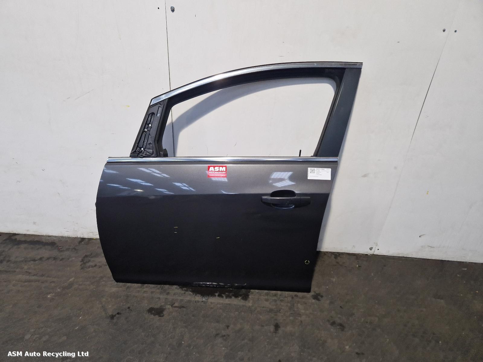 View Auto part L Front Door Vauxhall Astra 2011