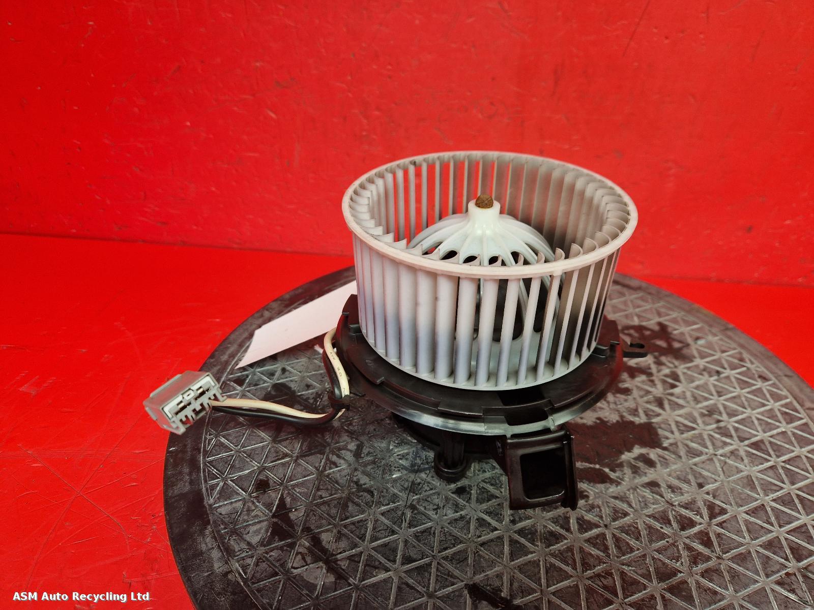 View Auto part Heater Motor/Assembly Vauxhall Astra 2011
