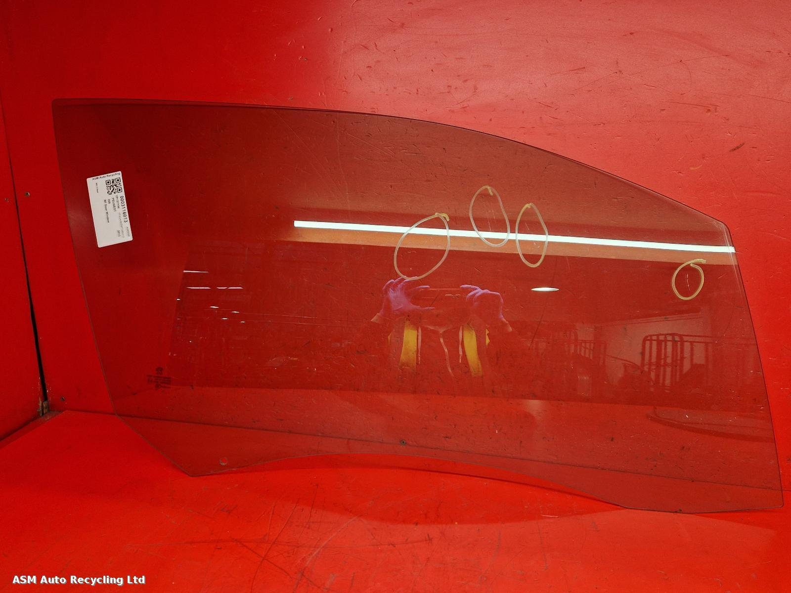 View Auto part RF Door Window Peugeot 208 2015