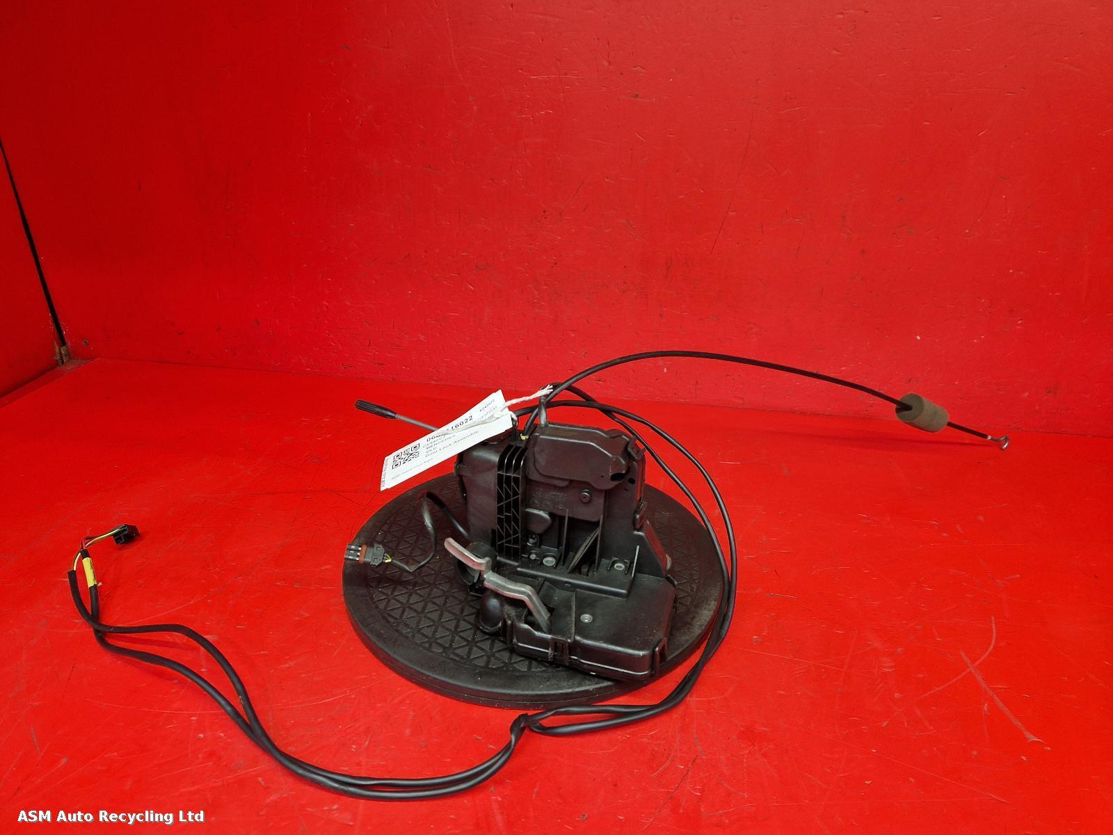 View Auto part Door Lock Assembly Mercedes Clc 2009