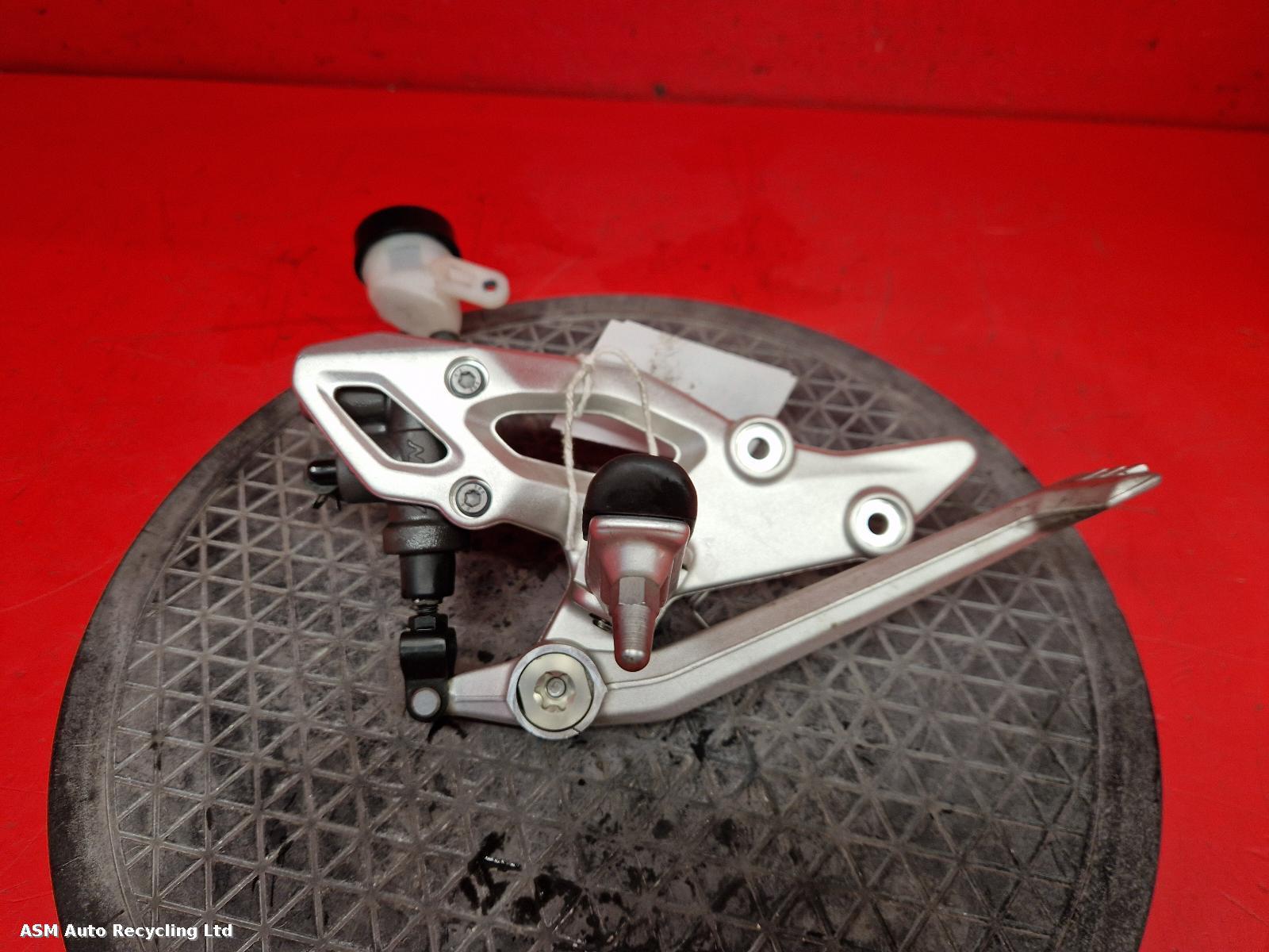 View Auto part Right Footrest Bmw R1200 Rs 2018