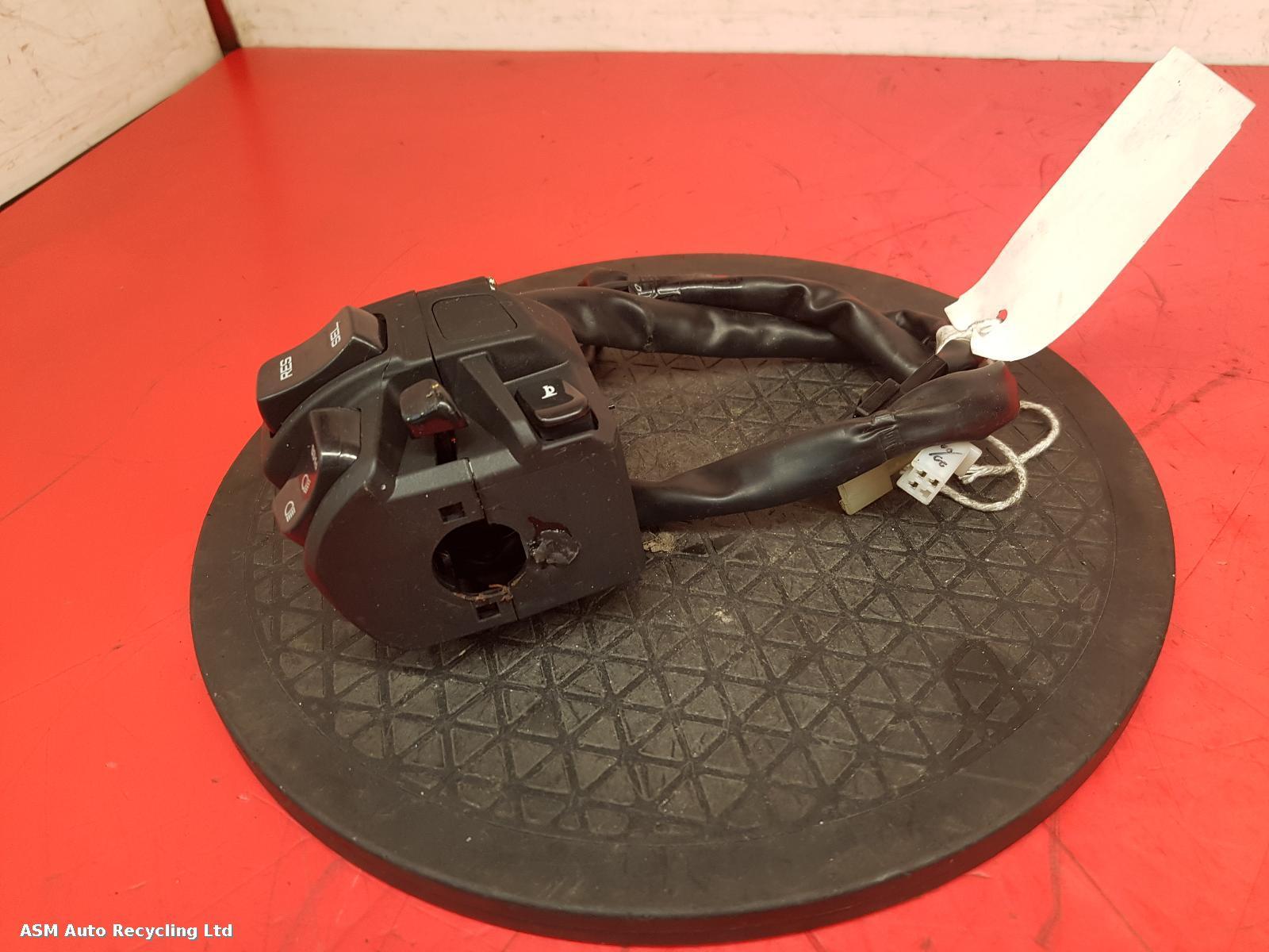 View Auto part LH Switch Gear Yamaha X-max 125 2023